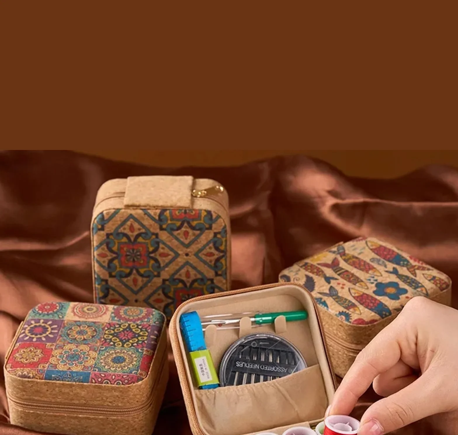 Kit De Costura De Viaje Caja de agujas e hilos retro 1/3/5/10 piezas, juego for el hogar, portátil, multifuncional, bolsa, herramientas costura, a mano(Type 4,5CPS)