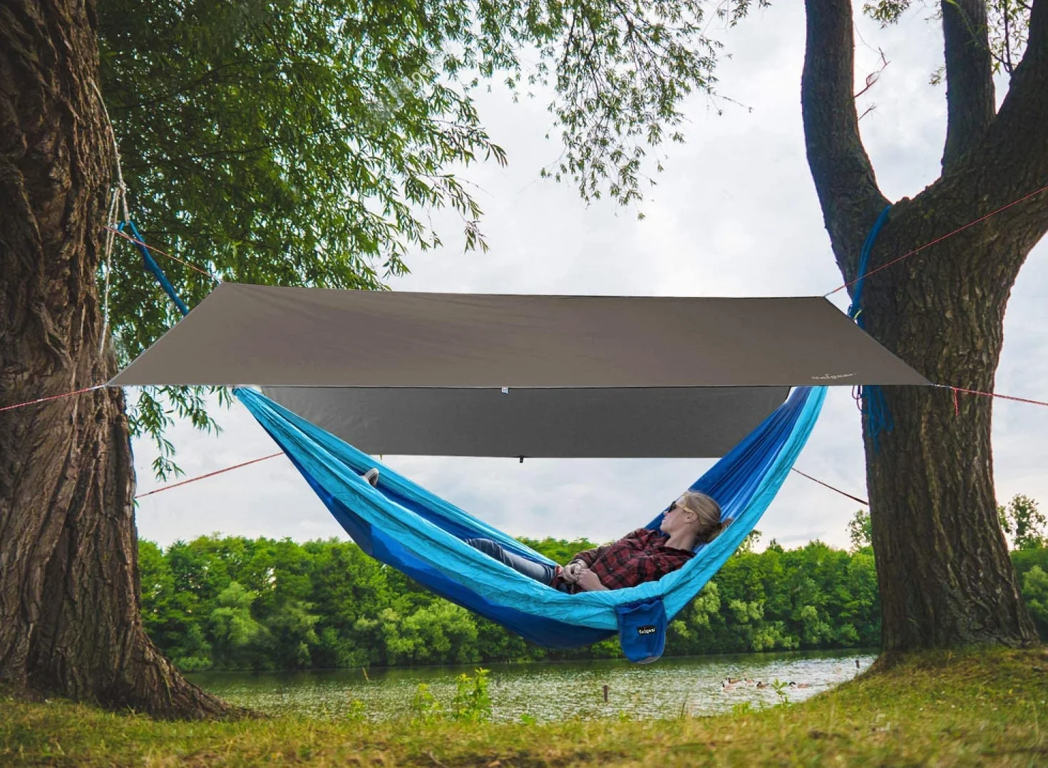 Unigear Tarp Impermeable 3x3 3x4 3x5 4x4 Lona para Hamaca con Ojales, Protección contra Lluvia y Solar para Camping
