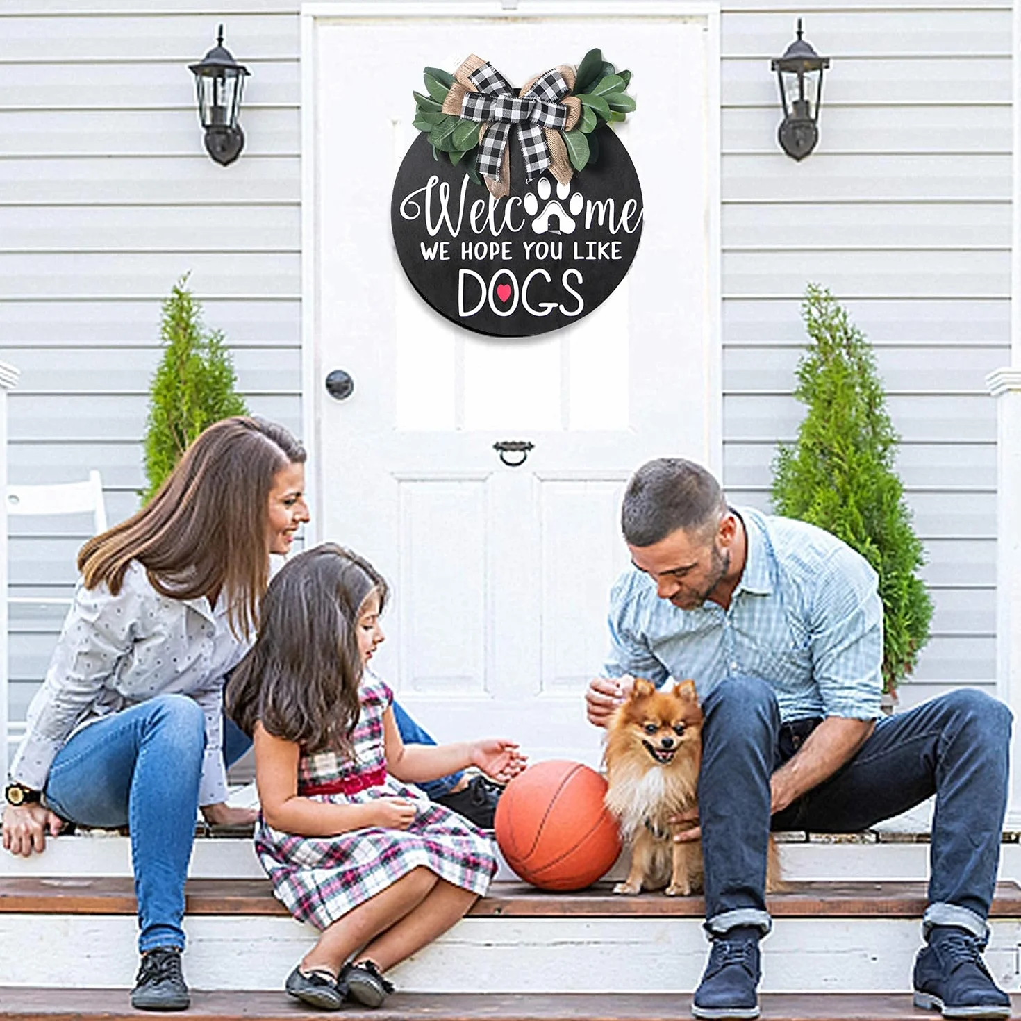Alnicov Letrero de bienvenida de 11.8 pulgadas, con texto en inglés "Welcome We Hope You Like Dogs" para colgar en la puerta de la decoración del porche frontal, regalos de inauguración de la casa