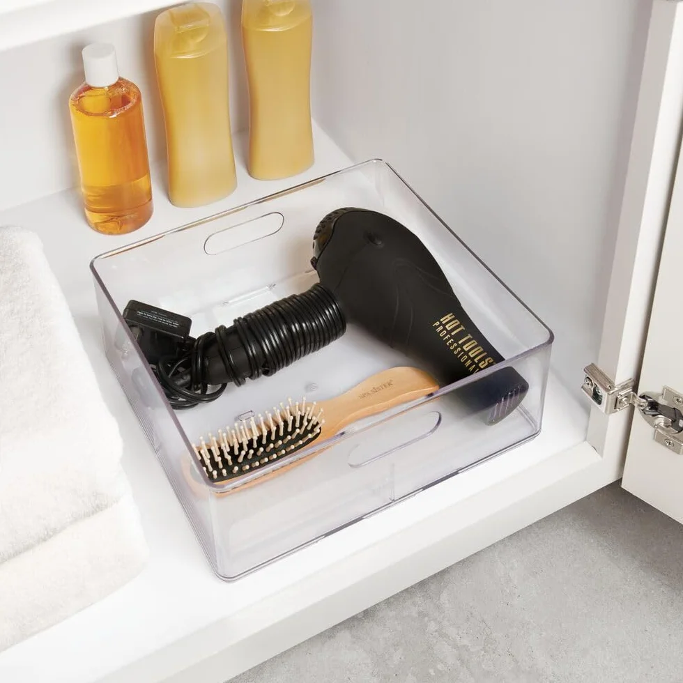 iDesign The Home Edit Series, Organizador apilable de plástico reciclado para secador de pelo con división