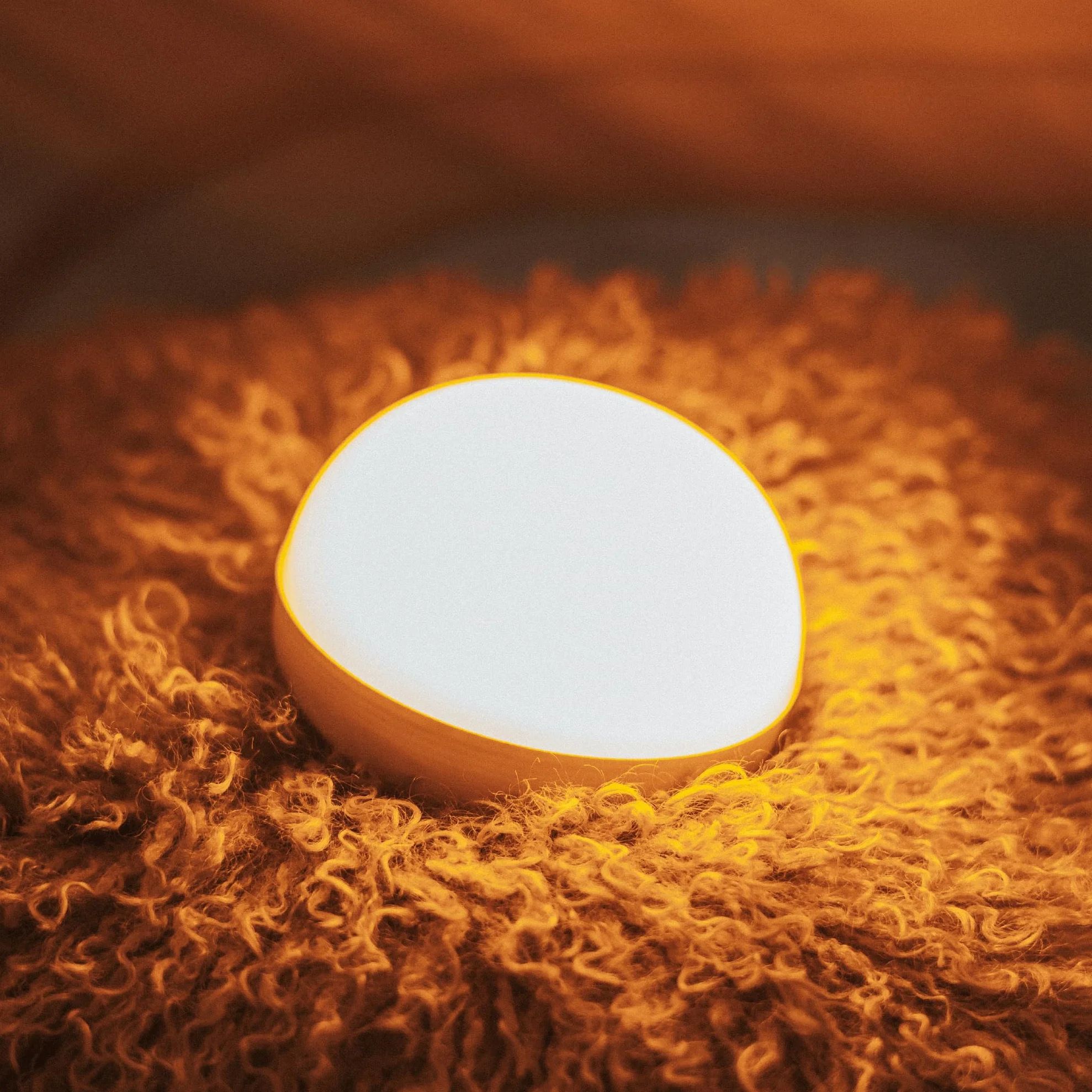 Newgarden Lámpara LED Camping Emergencias Cherry 900 Lúmenes IP54 Recargable USB Batería Gancho Imán Beige