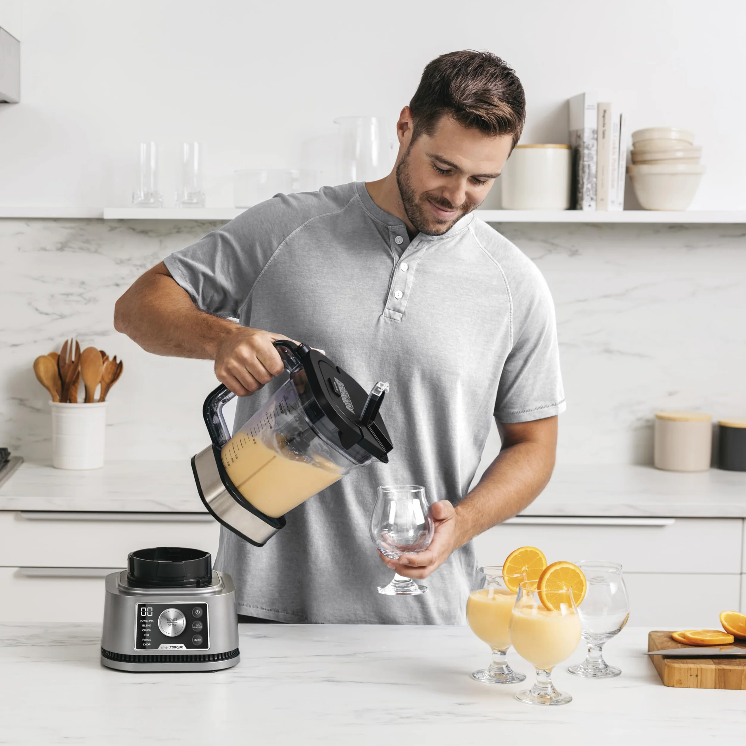 Ninja Foodi Power Nutri Batidora de vaso 3 en 1, Smoothies, cremas y bebidas heladas, jarra de 2,1 l, vaso de 700 ml, recipiente de 400 ml con varilla Power Paddle, 1200 W, Plateada CB350EU