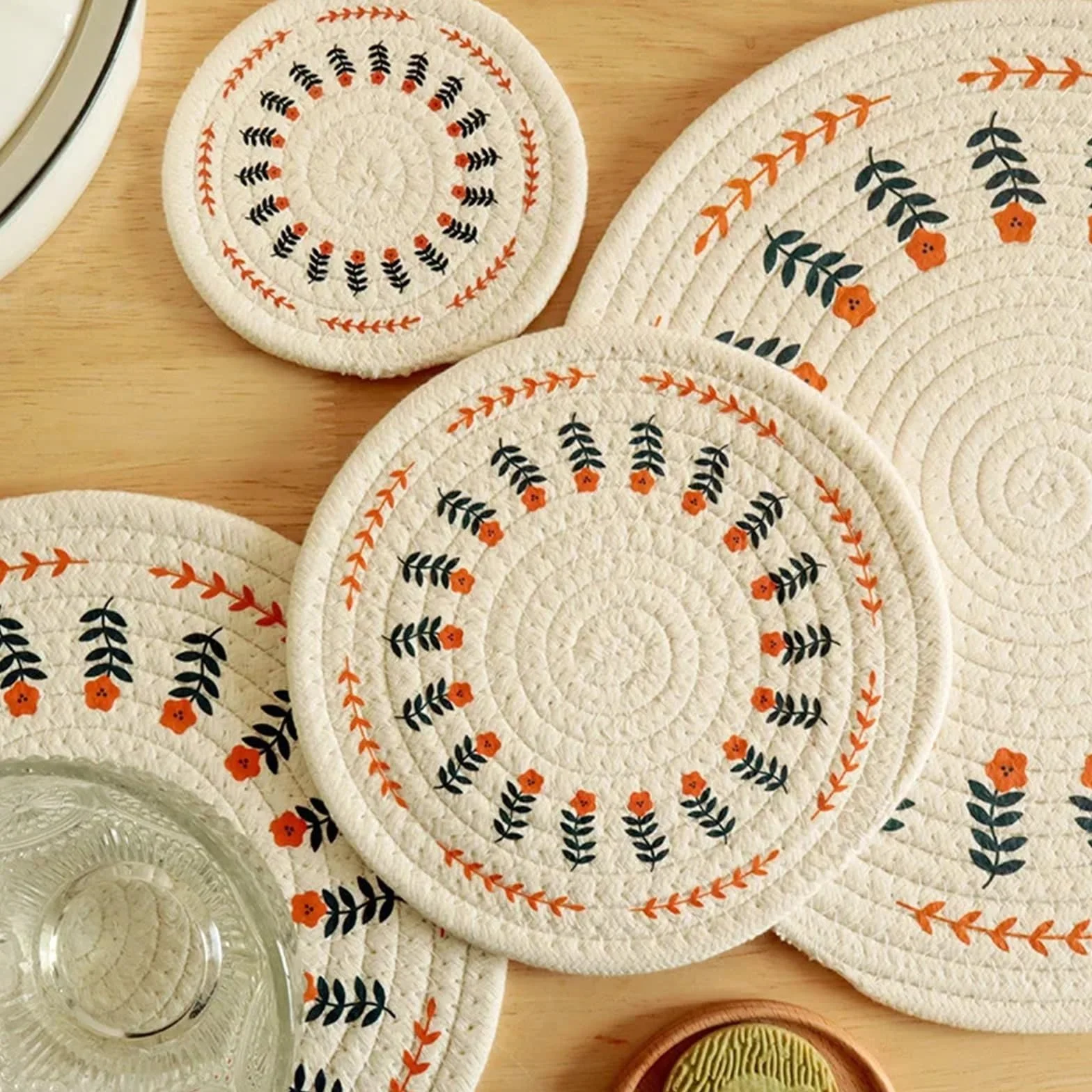 4 Piezas de Almohadillas aislantes Calor Tejidas algodón for Platos Comedor, Cuencos, cazuelas, Posavasos for té, tapete Mesa antiescaldaduras para Ollas y Sartenes Calientes(18cm)