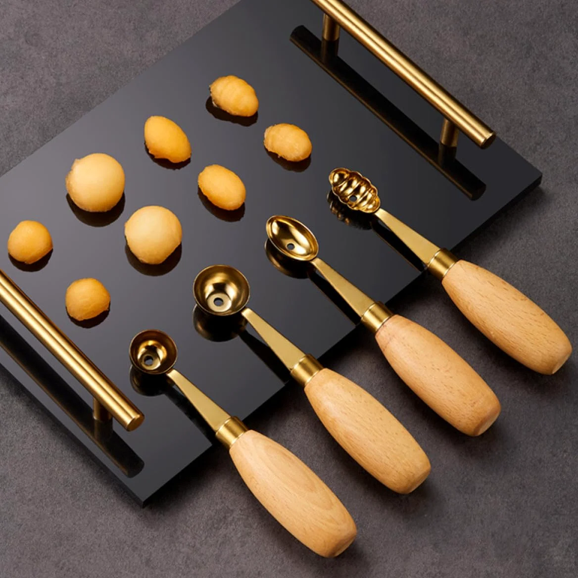 Hacer Bolas de Melón Juego de 4 Cucharas Redondas Fáciles de Usar de Acero Inoxidable y Madera Ideales para Postres Decorativos en Casa
