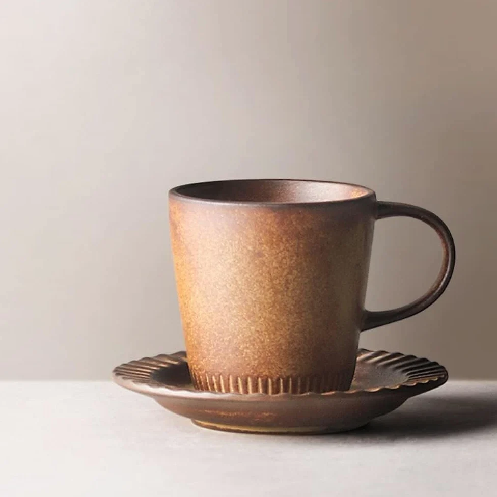 Juegos de tazas y platillos Taza de té de porcelana hecha a mano de 7.78 oz con asa, for fiestas de cumpleaños y bodas, color marrón