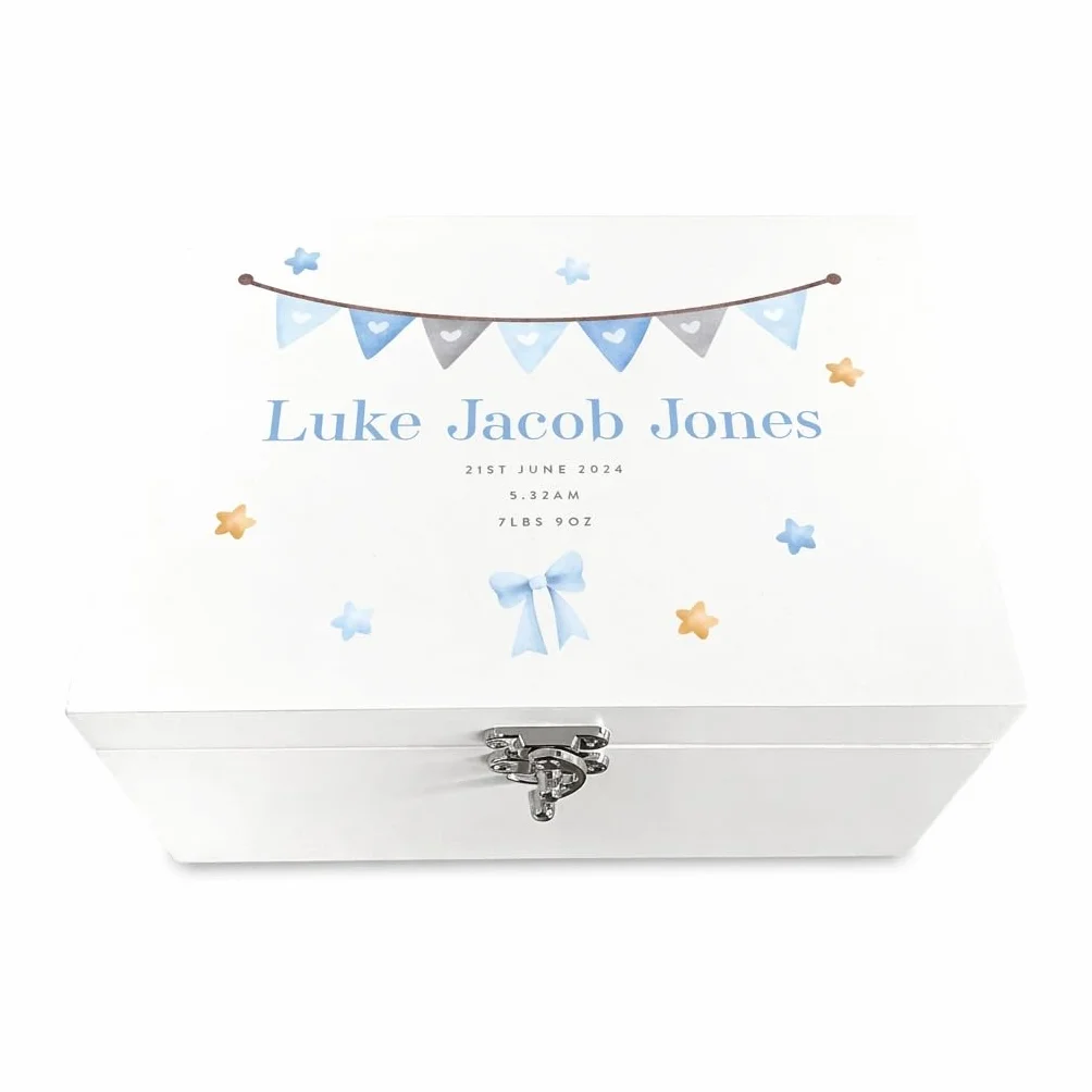 Caja de recuerdos de madera blanca personalizada con guirnalda azul para recién nacido, 27 x 19 x 14 cm