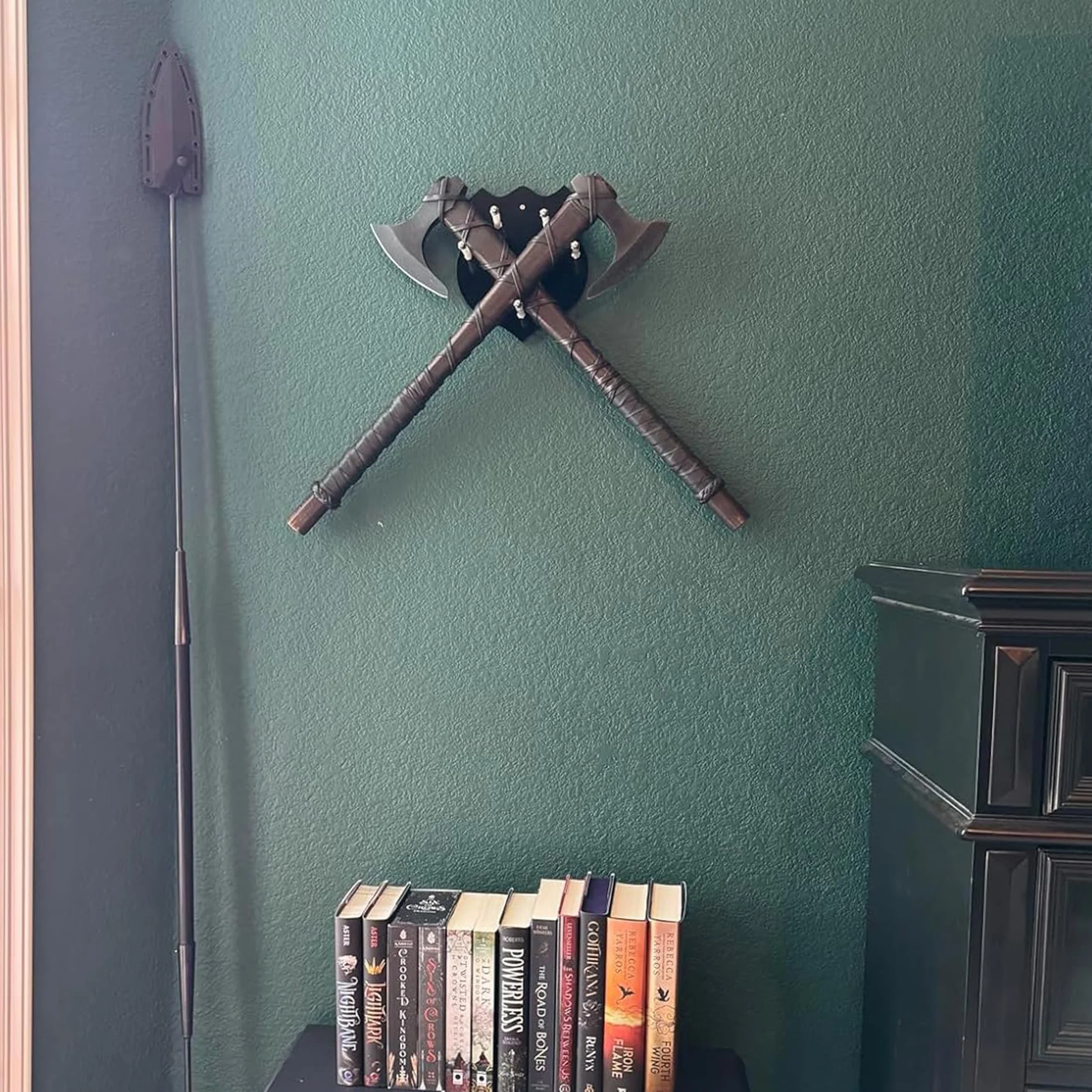 Soporte de pared para espadas acrílico, colgador de espada y hacha, exhibidor para 2 espadas