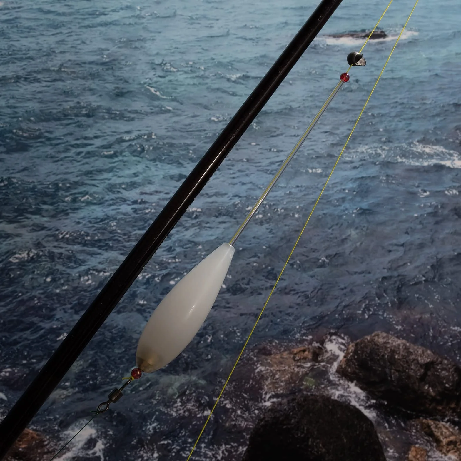 Alwonder Bombarda Flotadores en línea para carpa 3 densidades controlador superficie 5 g-50 g flotador largo pesca