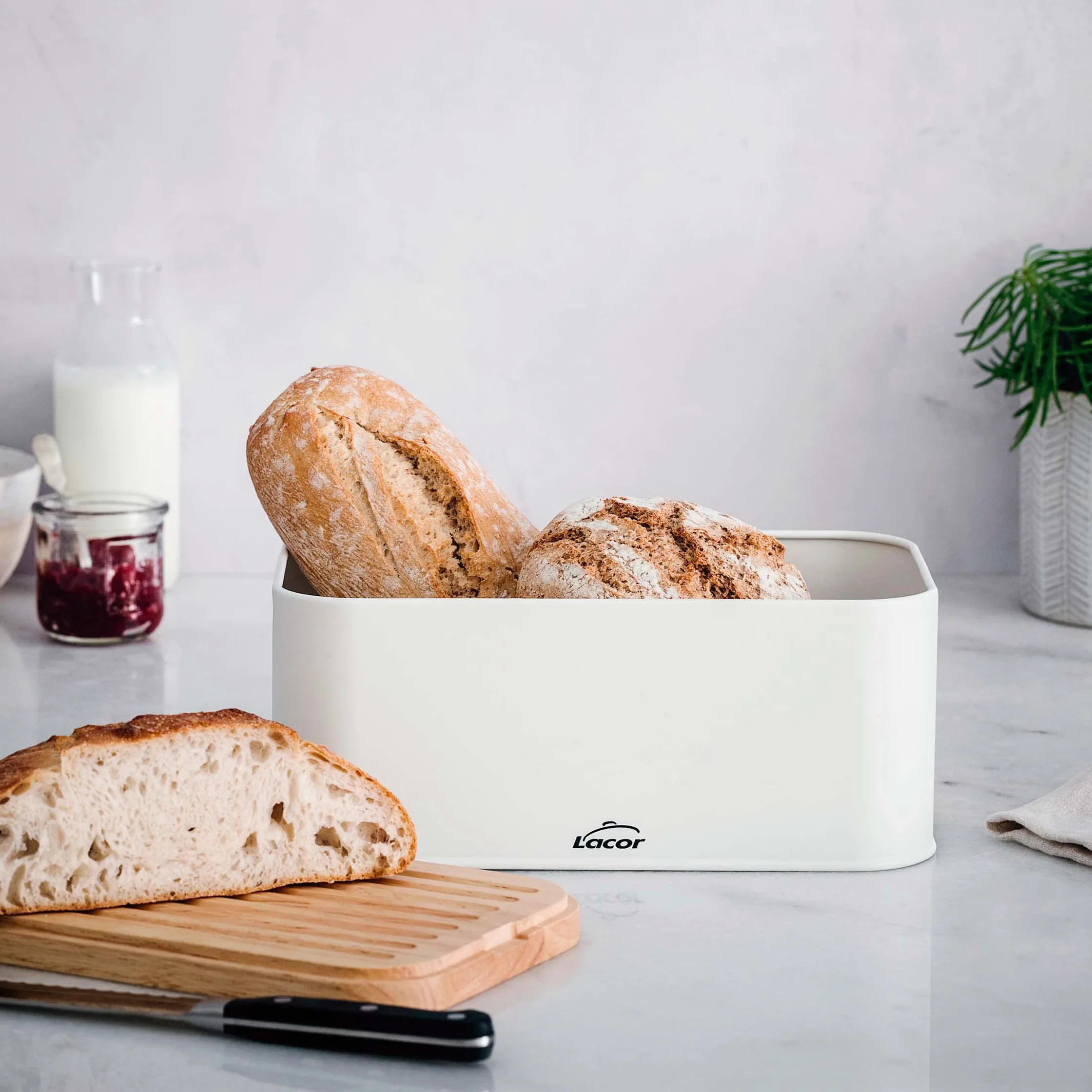 LACOR 62869 - Panera estilo Nórdico de Acero de Carbono, Tapa de madera | En madera natural, para un uso práctico y profesional en cocina; ideal para cocina profesional y uso diario en casa