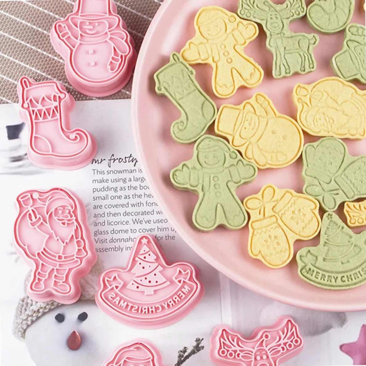 Cabilock 5 Juegos Molde De Galletas Decoraciones De Pastel De Galletas Equipo Navidad Pequeños Cortadores De Galletas Oro Cortador De Galletas De Caldero Día Festivo Rosa Páginas 8 Uds * 5