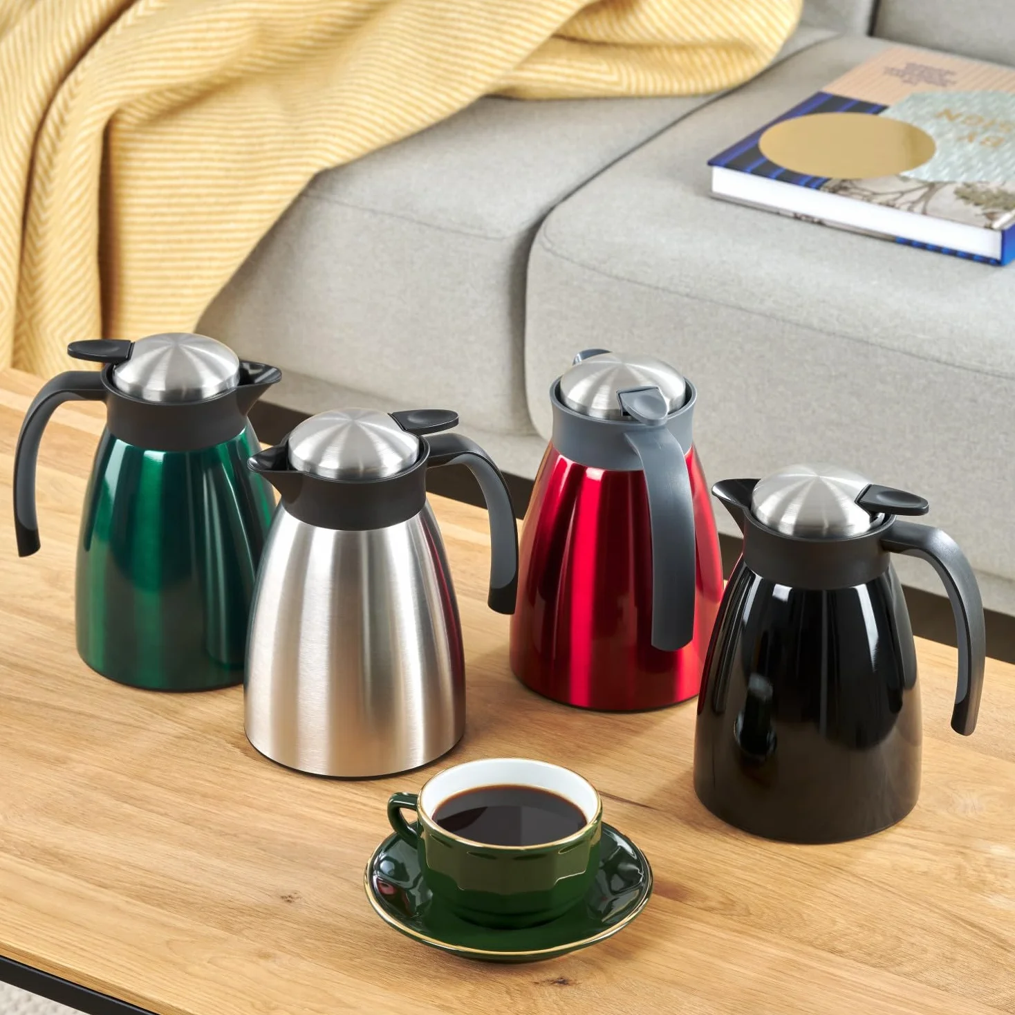Blumtal Jarra termica 2 litro - Jarra Termo sin BPA con Sistema de Cierre Quick Tip - Jarra Cafe y té a Prueba de Fugas para un Aislamiento Duradero - Termo Cafe Grande 2 litro - Gris/Blanco