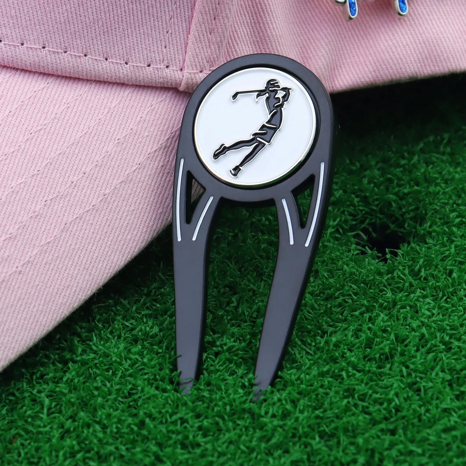 Herramienta de Divot de golf, herramienta de reparación de divot de golf, Vista imprimir Metal herramienta de reparación magnética Divot Ball Marker - Herramienta Divot verde putting alineación Turba
