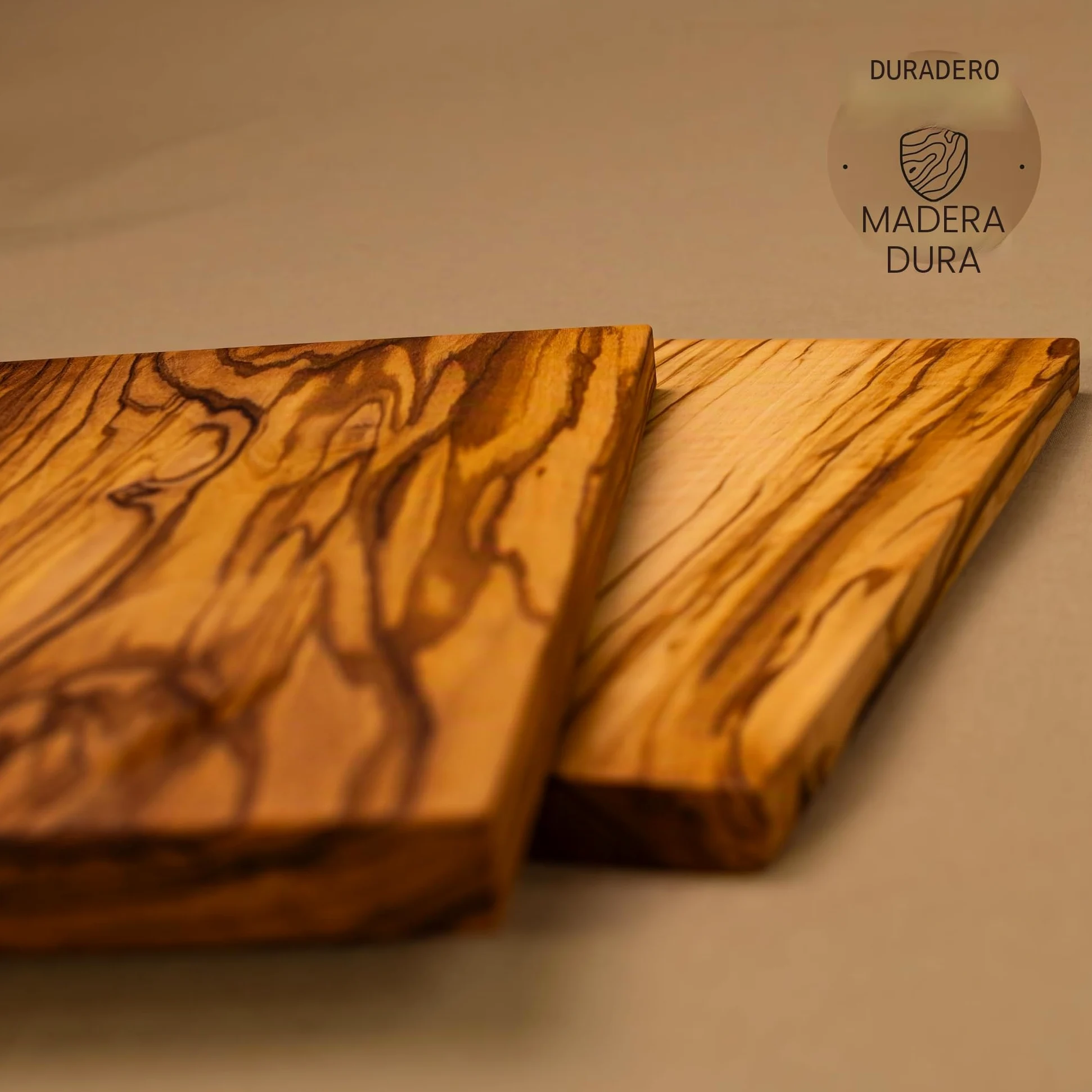 DAS OLIVENHOLZBRETT Tabla de cortar rectangular de madera de olivo / Tabla de desayuno de madera/tabla de desayuno/tabla de desayuno/tabla de aperitivos de madera de olivo / 30 cm x 17 cm x 2 cm