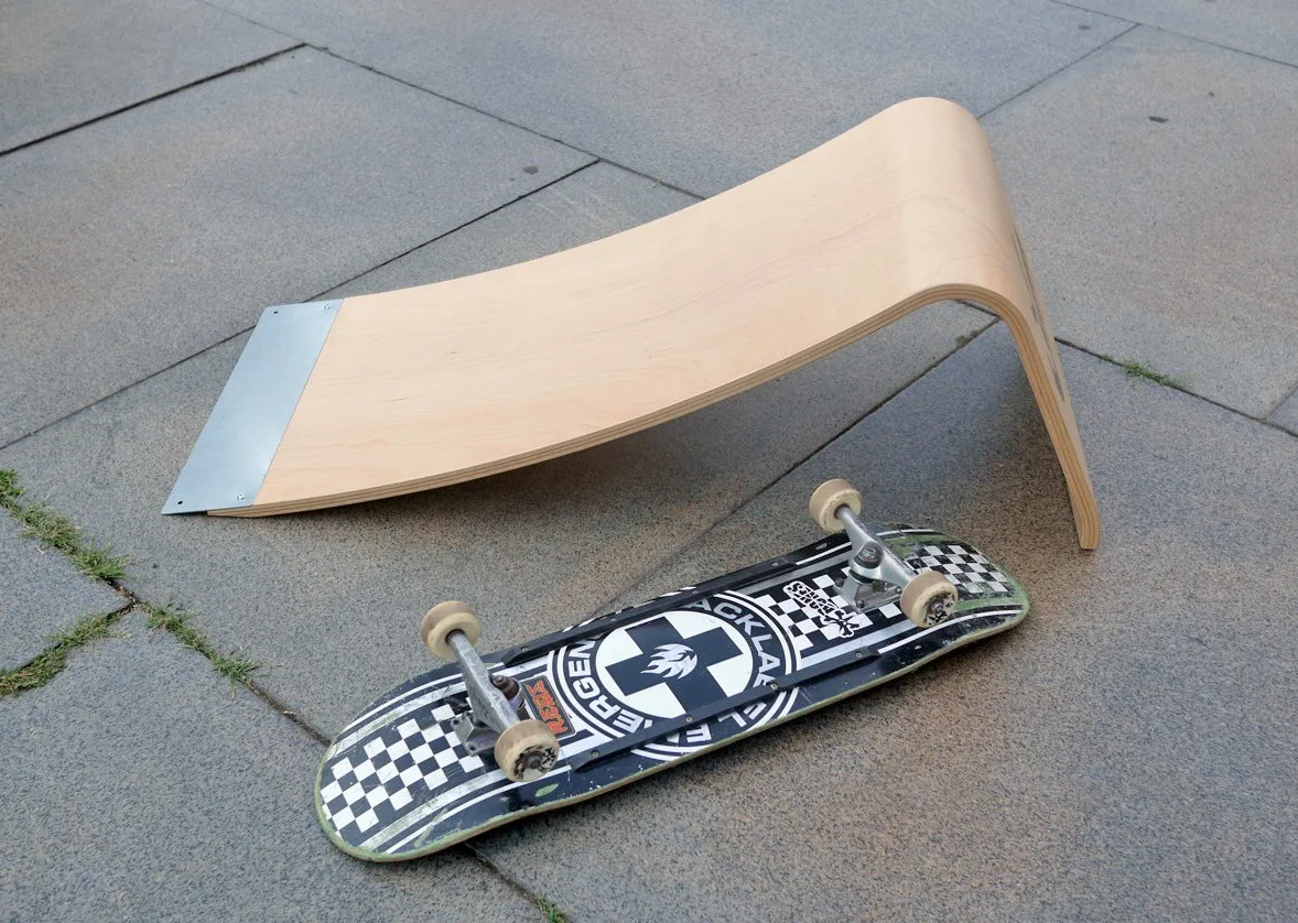 G35 PRO Rampa de Salto 35 CM para Skateboard, Patineta, Bicicleta, Patines, RC