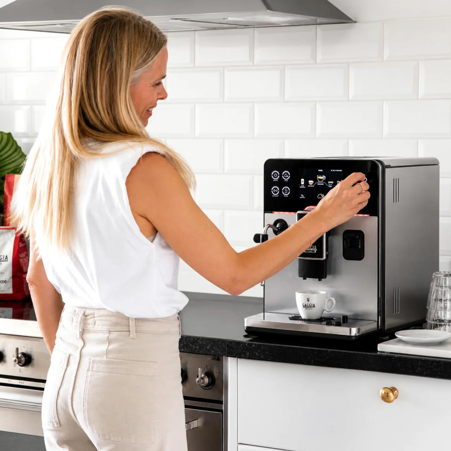 Gaggia Accademia One Touch - Máquina de café totalmente automática de grano a taza, cafetera de capuchino y espresso con 19 recetas de un solo toque (acero inoxidable)