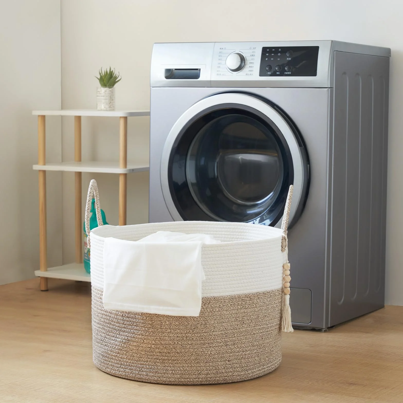 YOUDENOVA Cesta de lavandería con cuentas colgantes de madera, cesta de almacenamiento de juguetes para niños, cesta de manta de cuerda de algodón grande, cesta de almacenamiento tejida para
