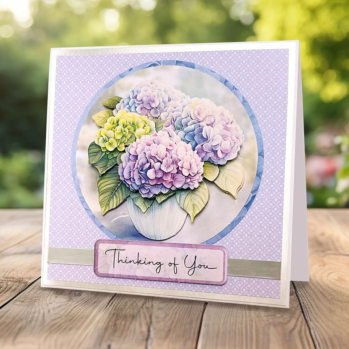 Katy Sue Thinking of You - Paquete de decoupage troquelado 3D. Un paquete de 12 hojas de troqueles para suministros de fabricación de tarjetas con lirios, lavanda, rosas y hortensias