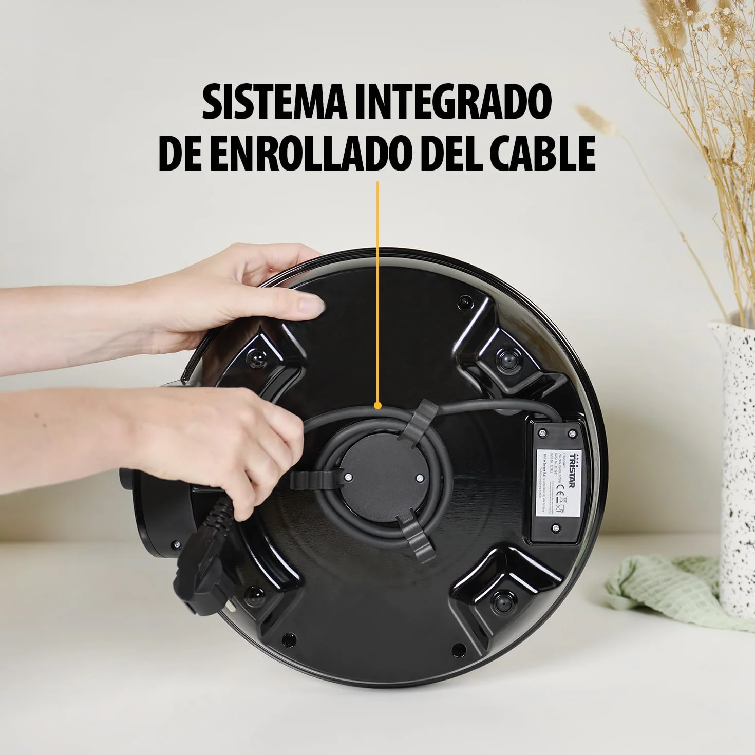 Tristar BP-2637 Crepera eléctrica, temperatura regulable, superficie antiadherente, 30 cm de diámetro, incluye espátula, 1000 W, Baquelita, Negro