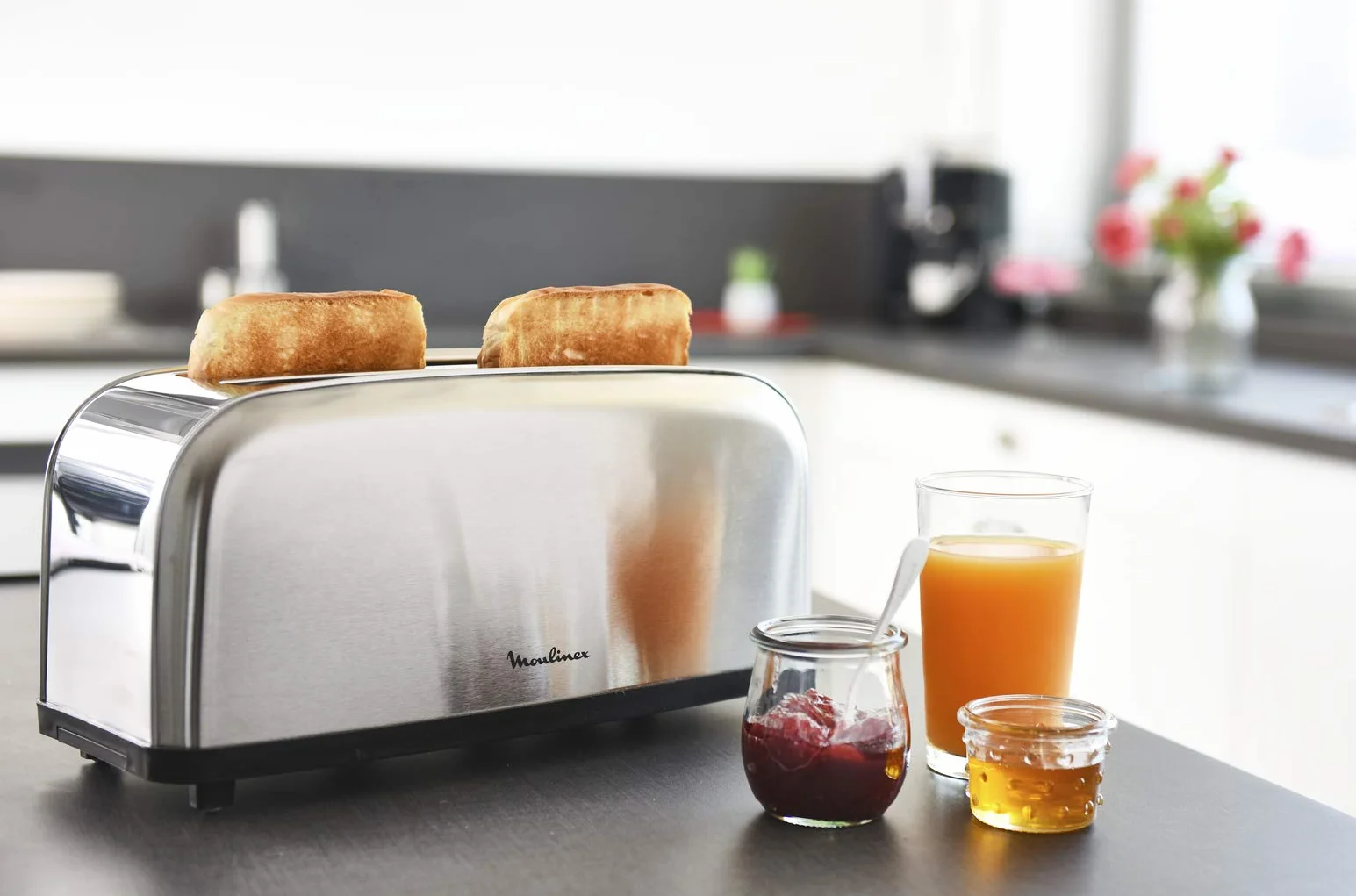 Moulinex Classic, Tostador Acero Inoxidable, 2 Ranuras largas y anchas, 1400 W, 6 Posiciones Tostado, Función Stop, Bandeja Recogemigas, para Todo Tipo de Pan normal, molde, artesano, LS330D