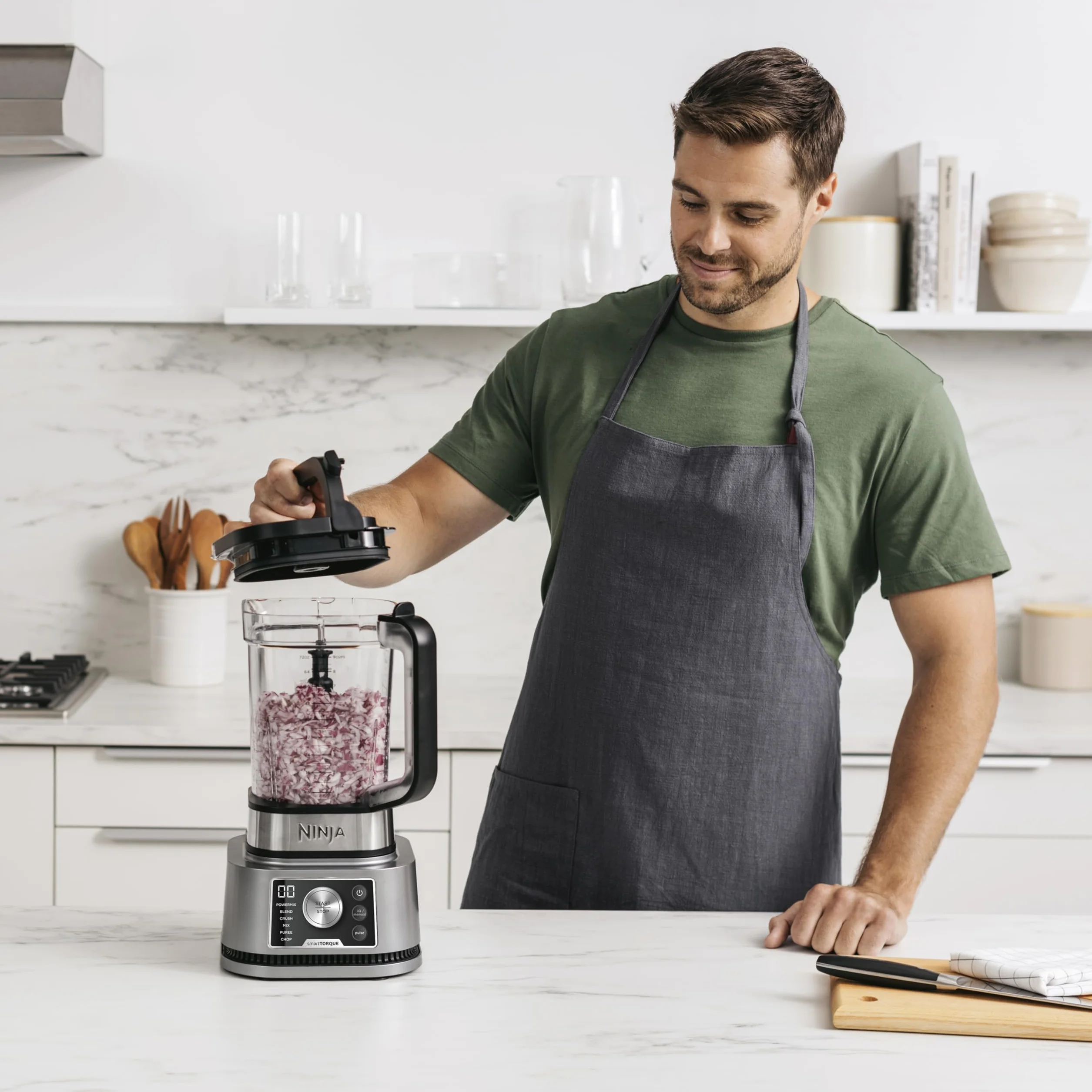 Ninja Foodi Power Nutri Batidora de vaso 3 en 1, Smoothies, cremas y bebidas heladas, jarra de 2,1 l, vaso de 700 ml, recipiente de 400 ml con varilla Power Paddle, 1200 W, Plateada CB350EU