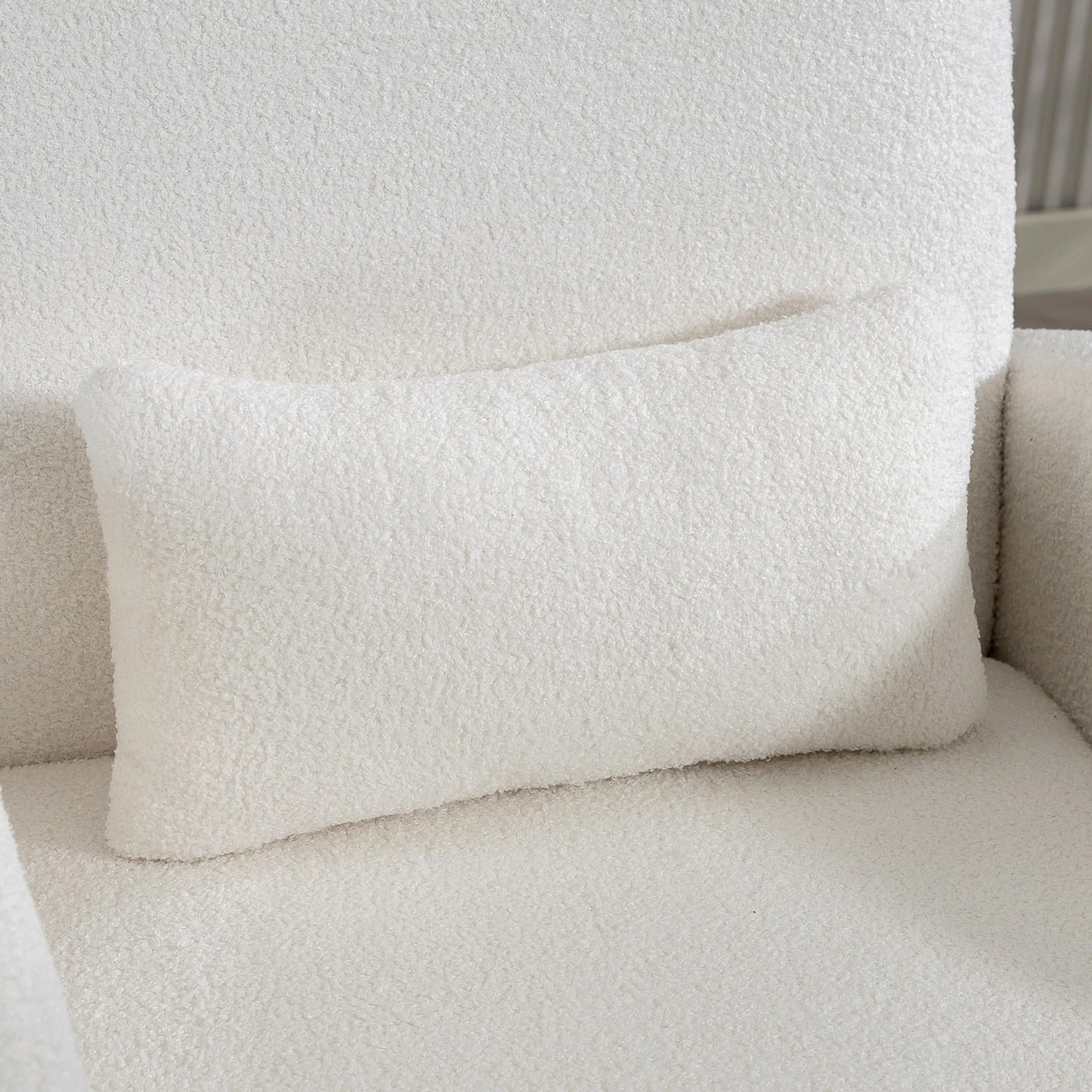 HOMCOM Sillón de salón acolchado con almacenamiento oculto, respaldo alto, sillón moderno con reposabrazos, cojín lumbar y asiento ancho, de terciopelo de peluche, para dormitorio y salón, color crema
