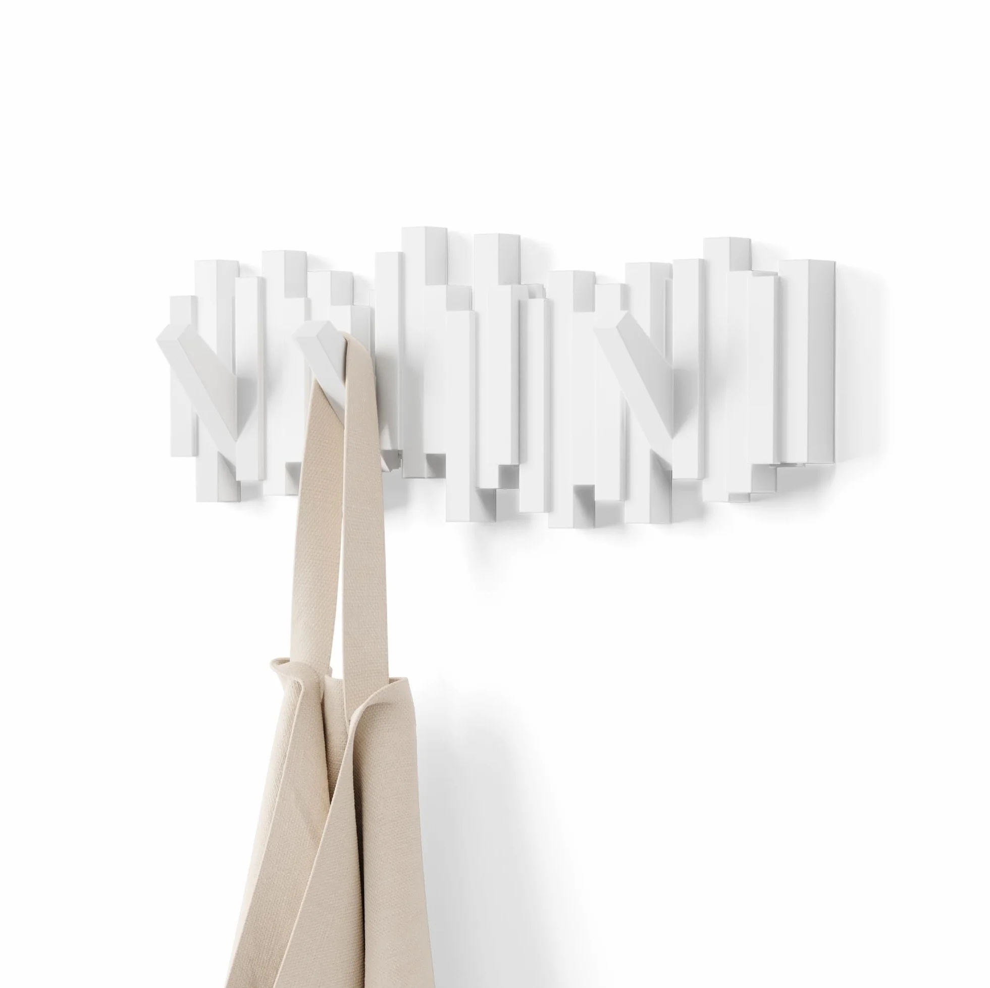 Umbra Sticks perchero de pared con gancho de riel y 5 clavijas retráctiles – Organizador de almacenamiento moderno que ahorra espacio, blanco