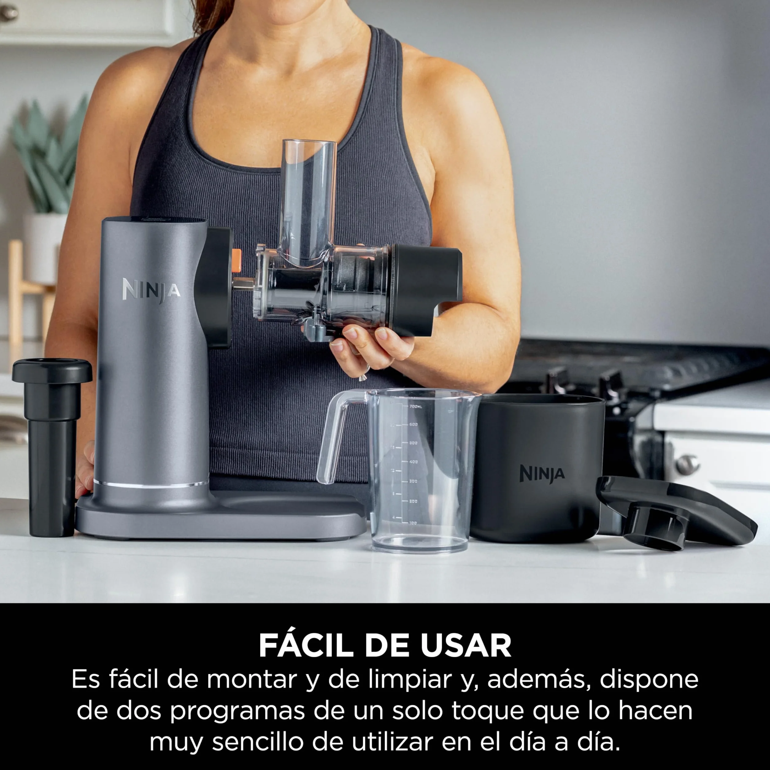 Ninja Licuadora de Prensado en Frío para Zumos y Bebidas Saludables - Diseño Compacto y Fácil de Limpiar - Jarra de 700 ml y Recipiente para Pulpa de 1,1 l - Gris, JC151EU