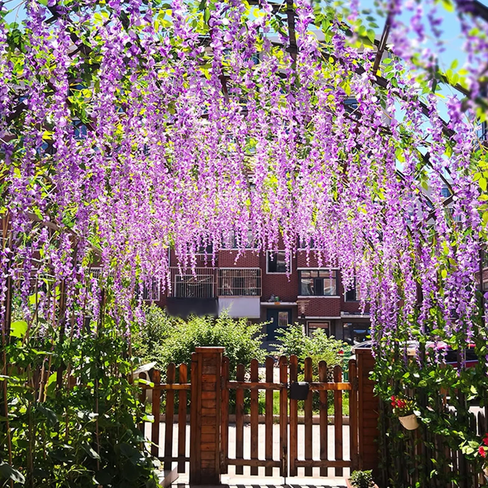 12 unidades de glicinas artificiales, 110 cm de largo, guirnalda de flores de seda colgante con triple tallo, para bodas, fiestas, barandillas y decoración del hogar interior/exterior (morado)