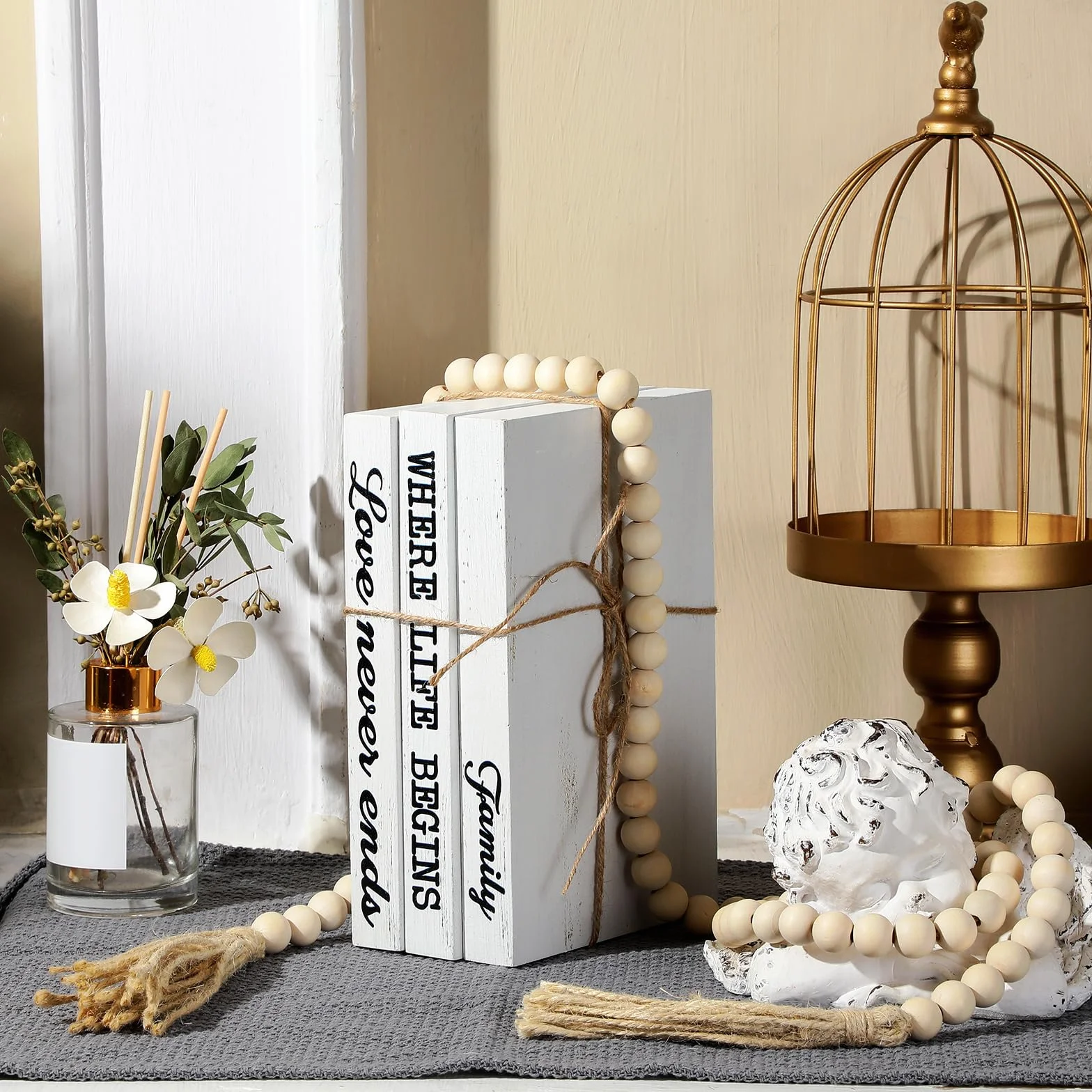 3 Libros Decorativos para decoración del hogar, Libros de imitación Blancos, Libros de exhibición Apilados con borlas de Cuentas de Madera para mesas de café, 58 Pulgadas (Familia Donde Comienza la