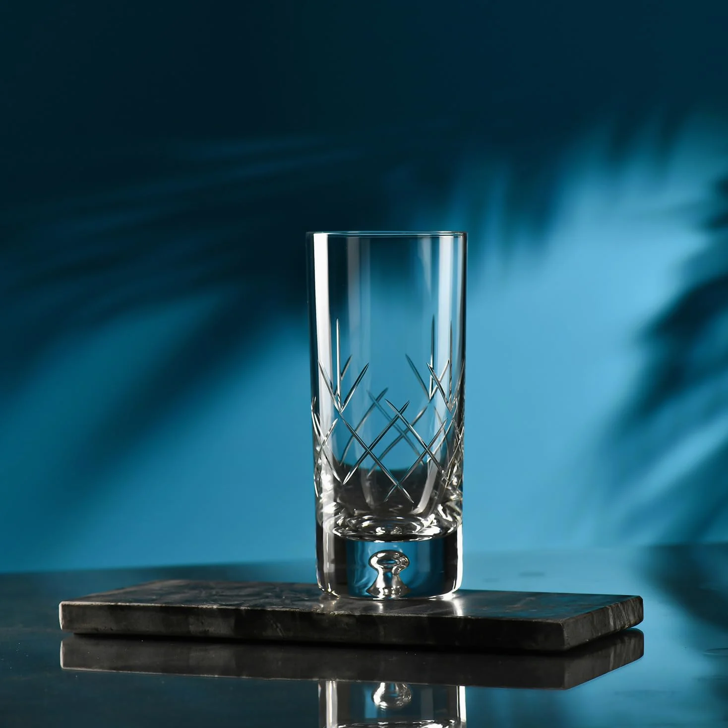 Krosno – Vasos para agua, zumos y bebidas de 300 ml – Juego de 4 piezas – Colección Saga – Cristal – Hechos a mano y tallados – Ideal como regalo
