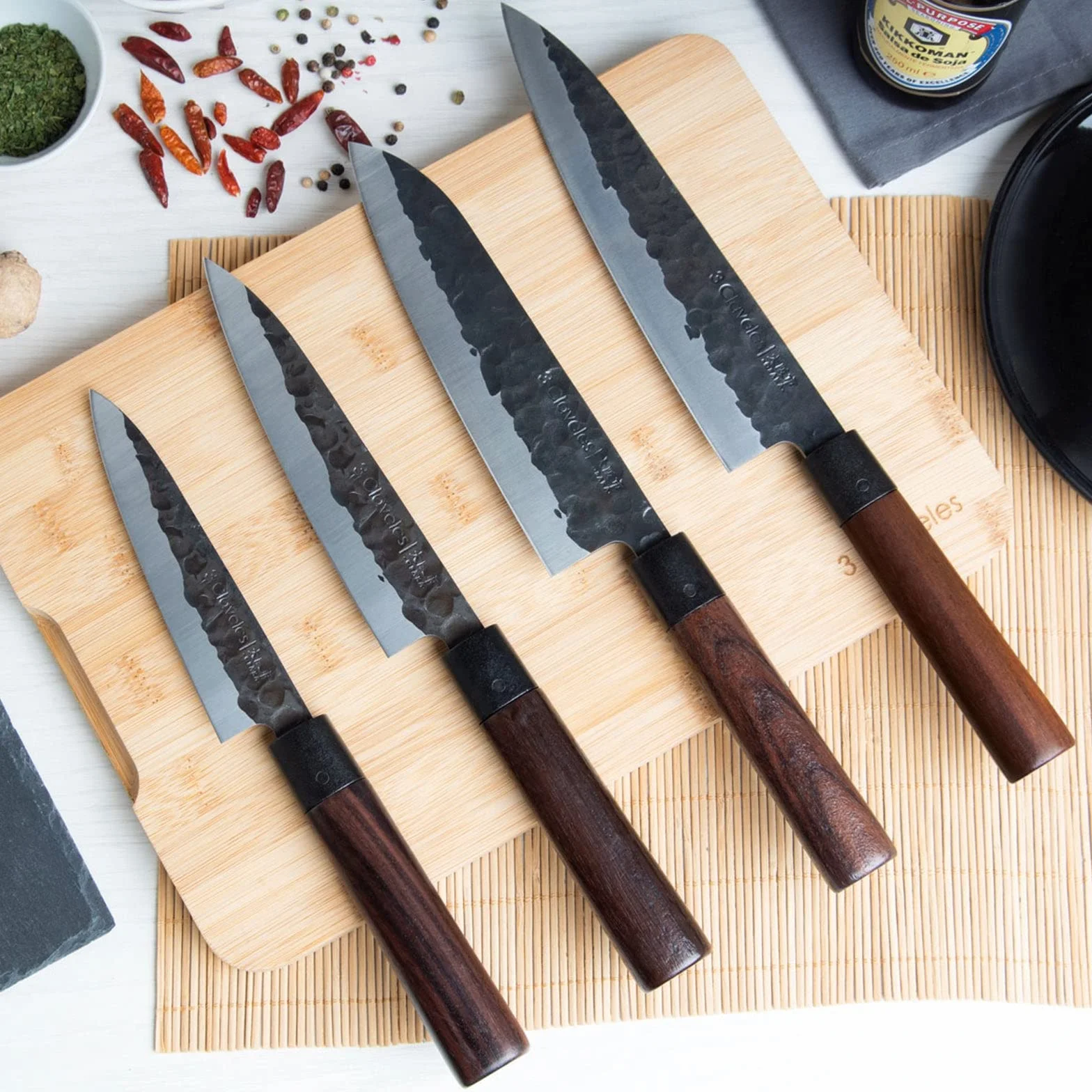 3 Claveles Osaka Santoku mes 18 cm. 7
