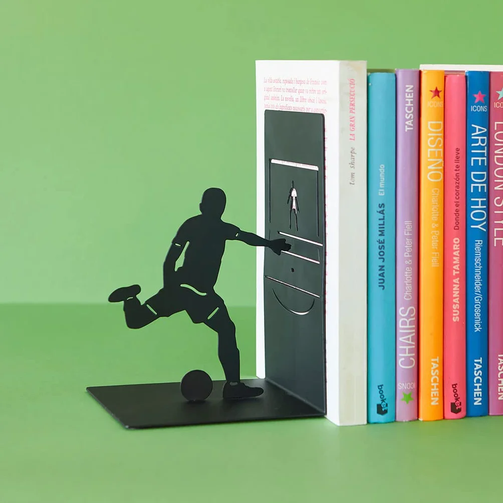 Balvi Sujetalibros Goal Kick Color Negro Soporte para Libros de estantería con Jugador de fútbol Meta