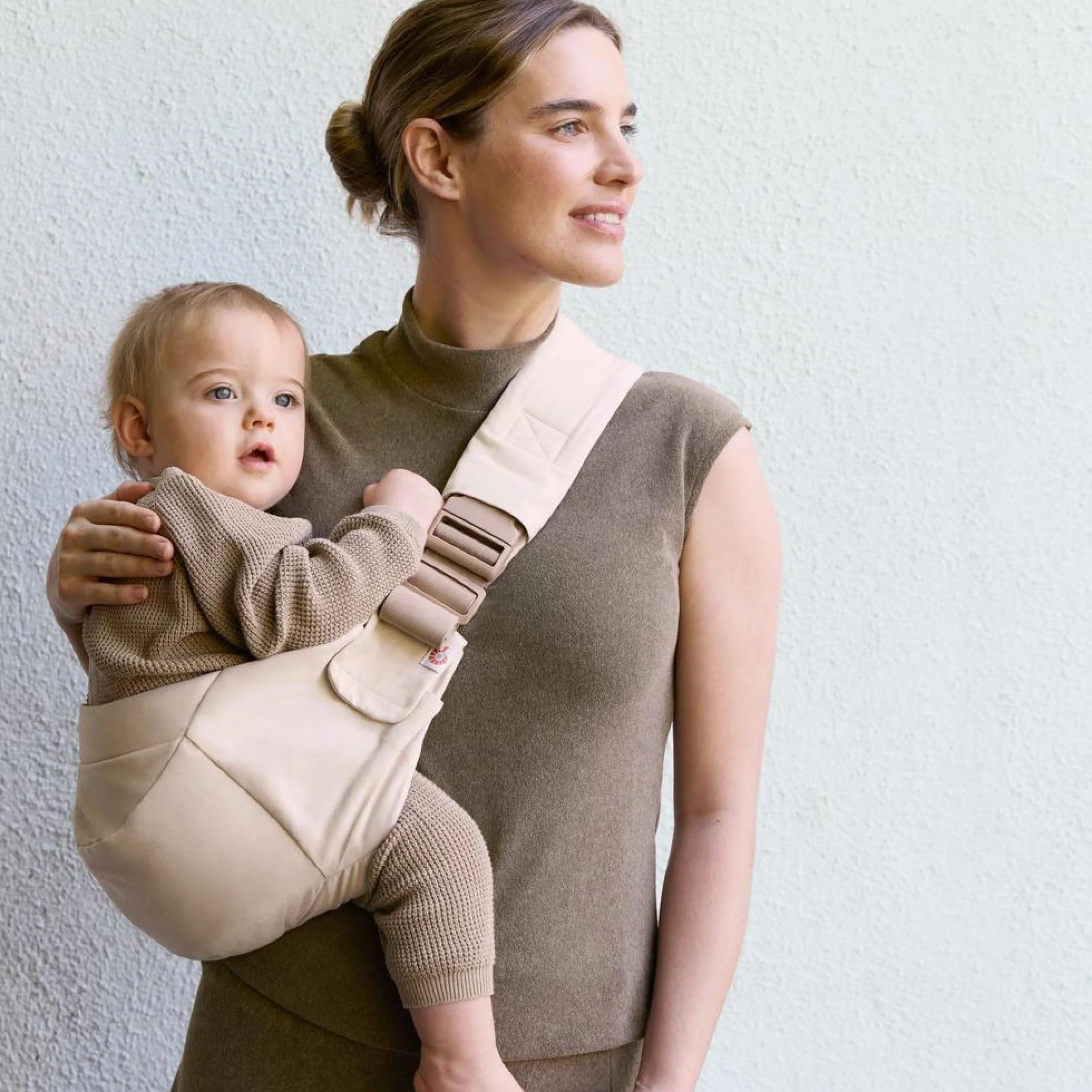 Ergobaby Upsie Sling Mochila Portabebés Ergonómica 6 Meses 7,7-20,4 kg Natural Beige