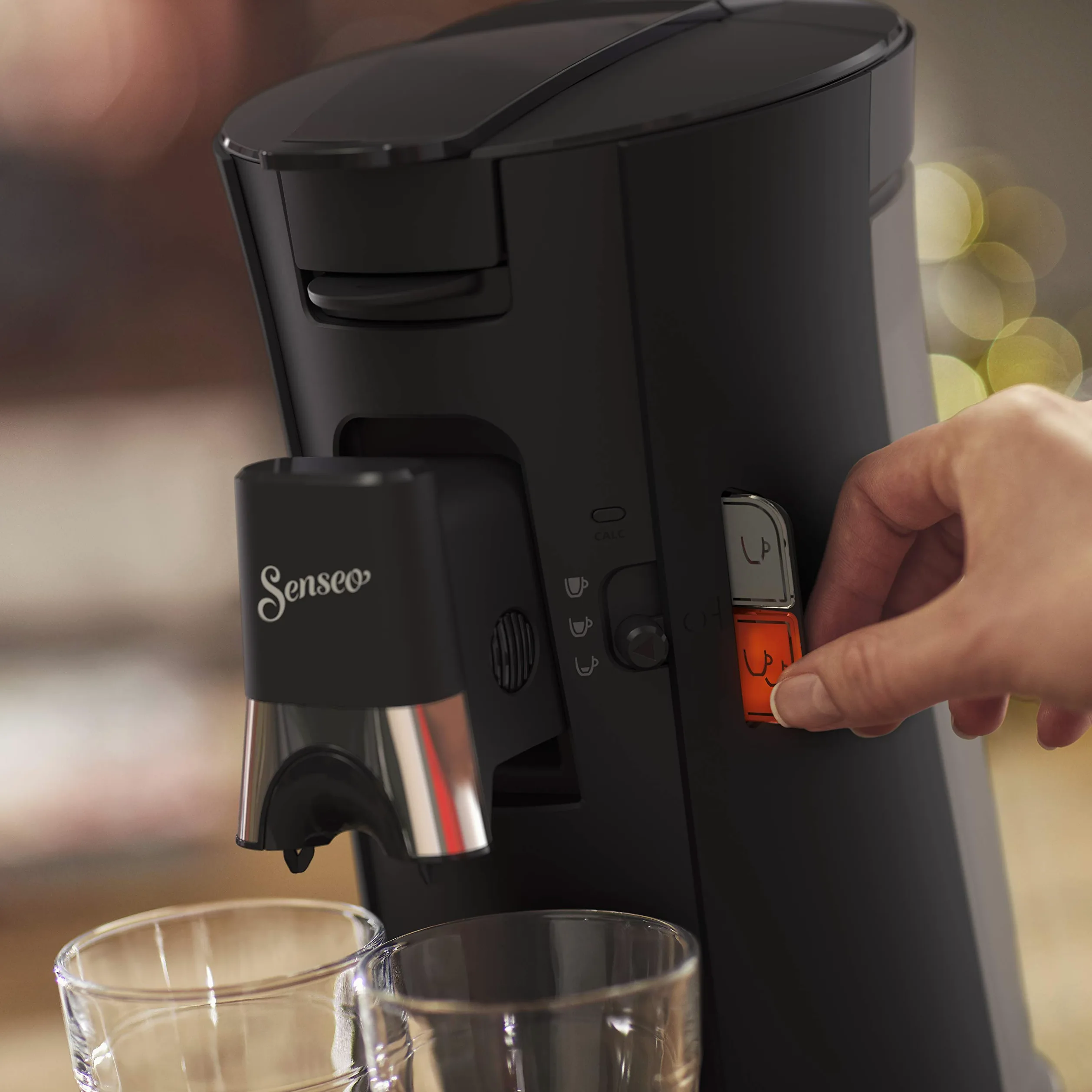 PHILIPS Domestic Appliances Senseo Select CSA240/60 Máquina de cápsulas de café, Color Negro | 1 o 2 tazas Coffee Boost, Crema Plus, función Memo, Caño regulable en altura, 0,9 L (CSA240/60)