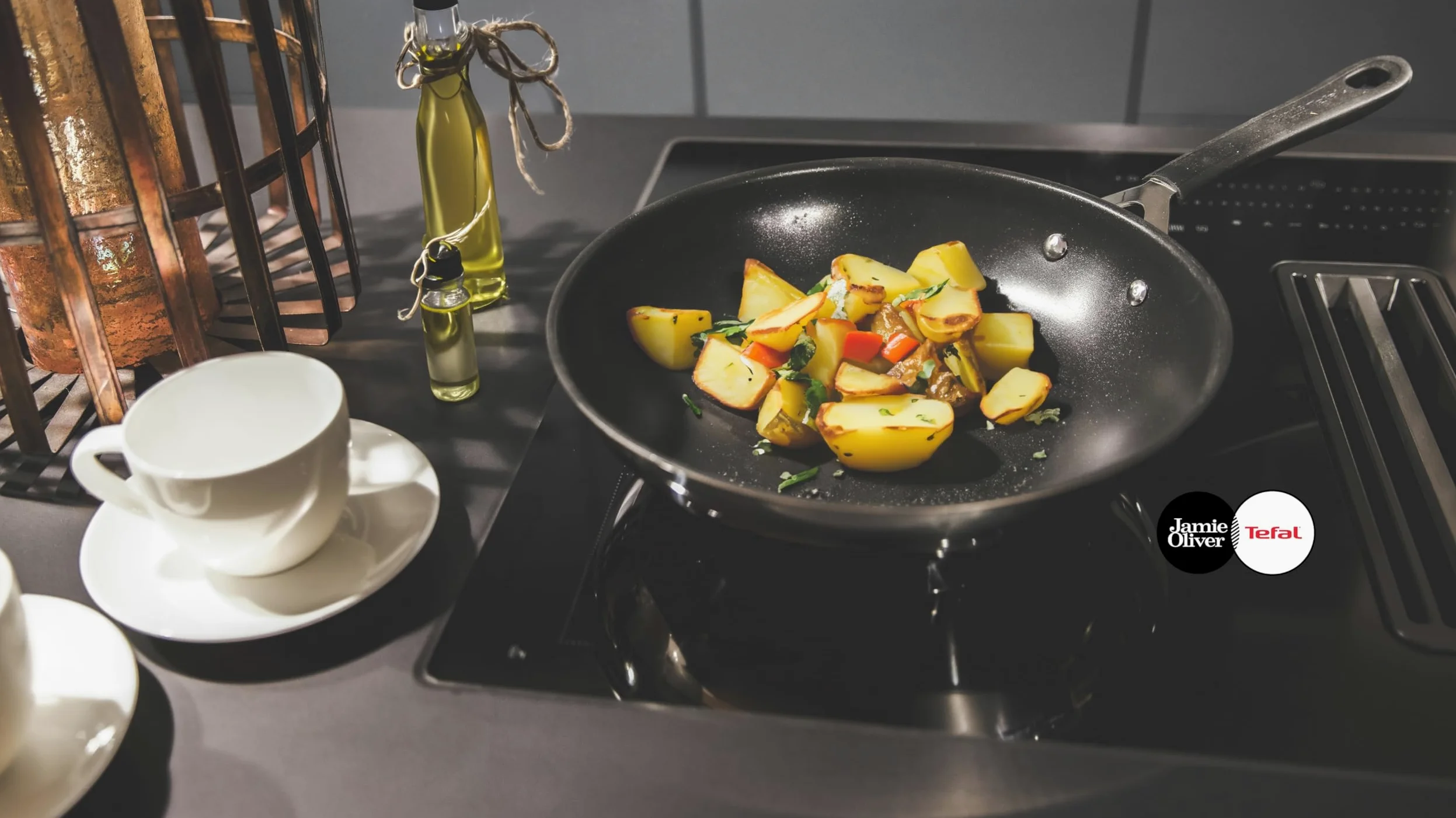 Tefal Jamie Oliver Wok 28 cm inducción, wok de acero inoxidable grande, antiadherente, borde alto, apto para horno, mango remachado, E30