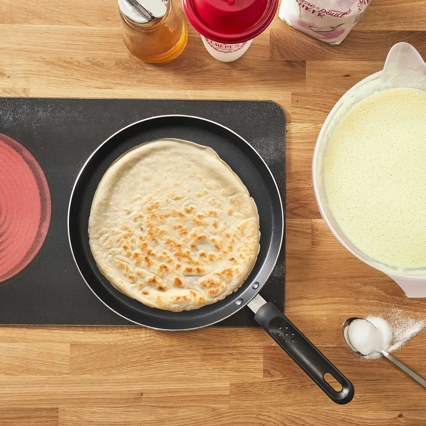 Lily cook - KC2611 Sartén para Crepes Ø28 cm de Aluminio - Diseñada para Crepes, Pancakes y Tortillas - Revestimiento Antiadherente - Fácil Limpieza - Diseño Moderno - Color Negro