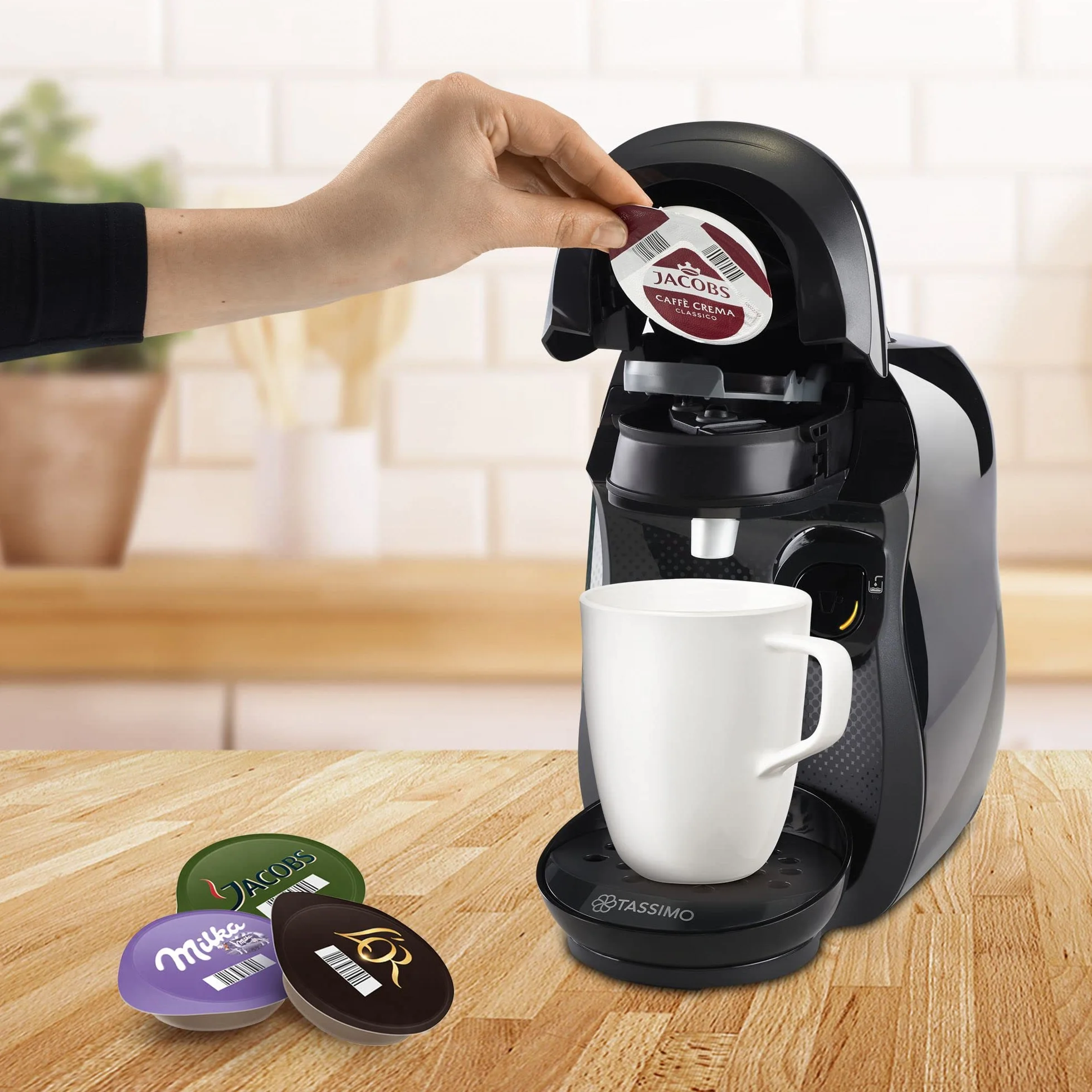 Bosch - Cafetera multibebida TASSIMO HAPPY, más de 40 especialidades, OneTouch, servicio individual, tamaño compacto, INTELLIBREW, negro, TAS1002N