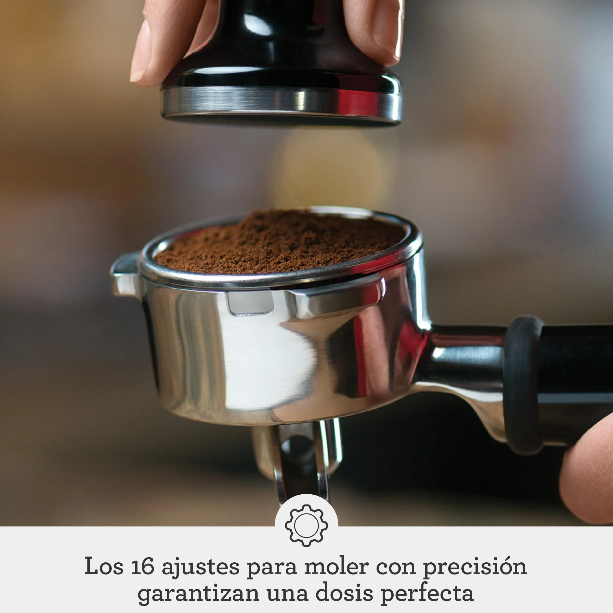 Sage - The Barista Express - Cafetera Profesional con Espumador de Leche Manual y Molinillo Integrado - Microespuma Personalizable - Sésamo Negro, Jarra de Leche