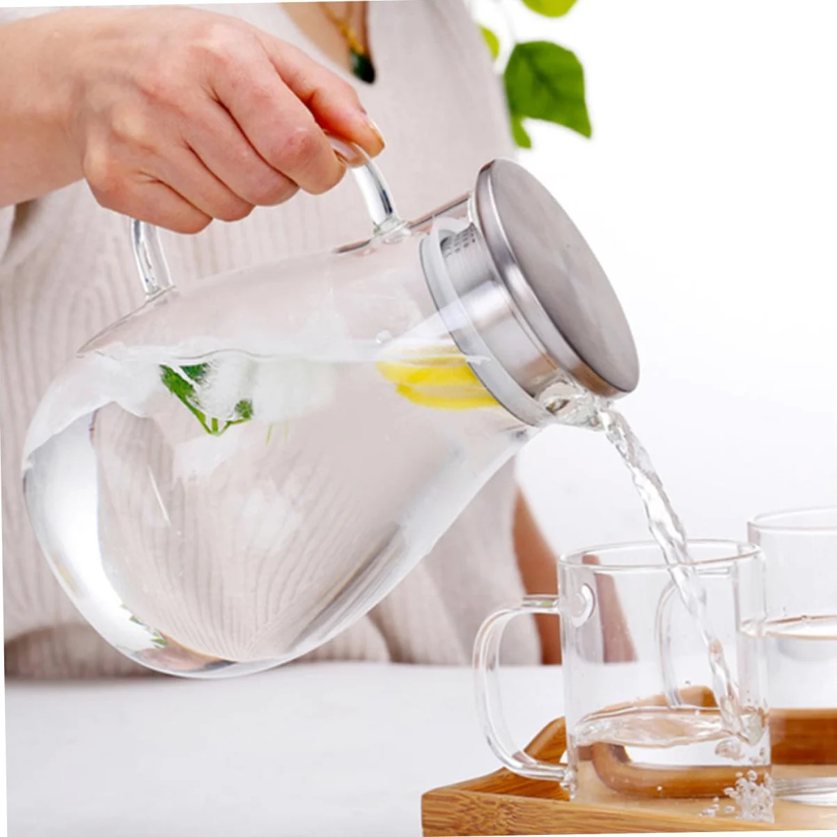 NOLITOY Jarra de Vidrio Grande con Tapa Antigoteo y Diseño Fácil de Usar para Bebidas Frías y Jugos Casa