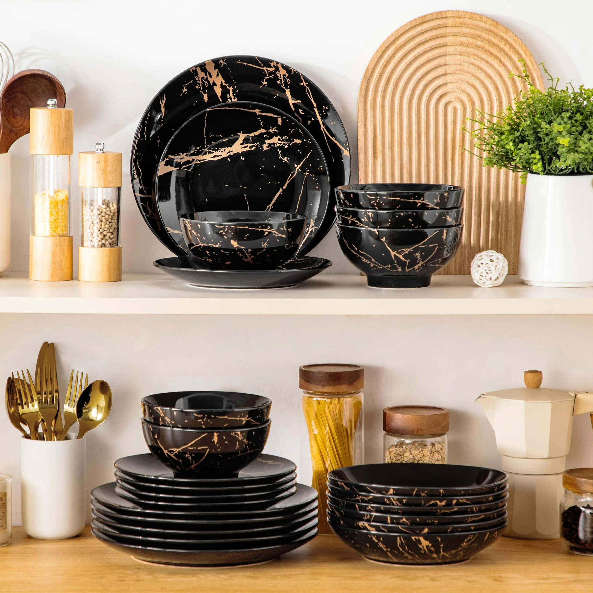LOVECASA Daphne - Vajillas Completas para 6 Personas, 24 Piezas, Juego de Platos Vajilla Moderna de Porcelana - Cuencos, Platos de Postre, Llanos y Hondos - Diseño Negro y Dorado