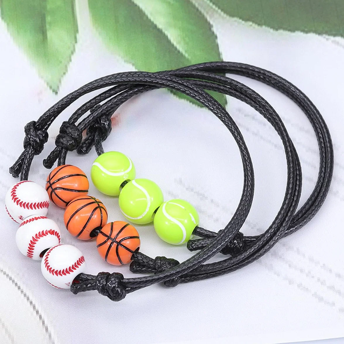 10 pulseras de baloncesto de 12 mm, pulseras deportivas para adolescentes y adultos, pulseras inspiradoras con cuentas y cuerda ajustable, ideal como recuerdo de fiesta de cumpleaños.