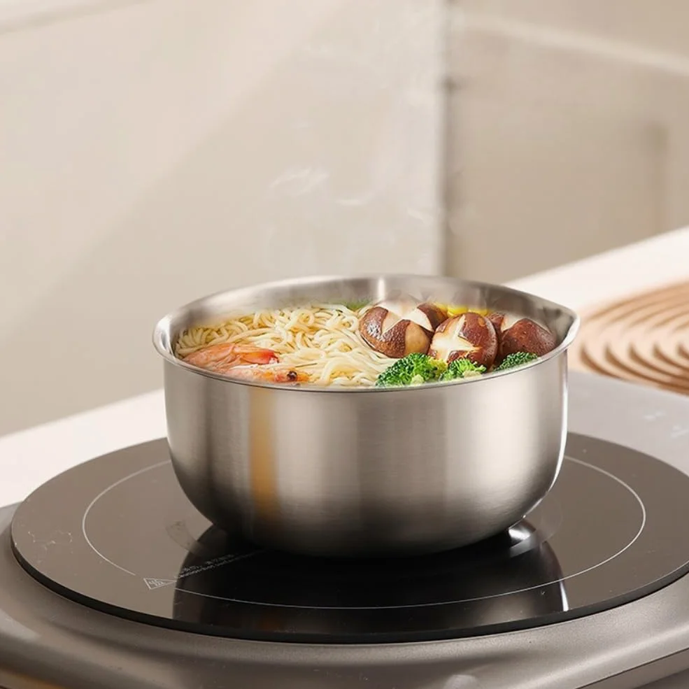 Juego de colador de acero inoxidable, 2 piezas de colador de frutas y verduras con cuenco medidor, cesta de drenaje de pasta para uso en cocina y campamento (M)
