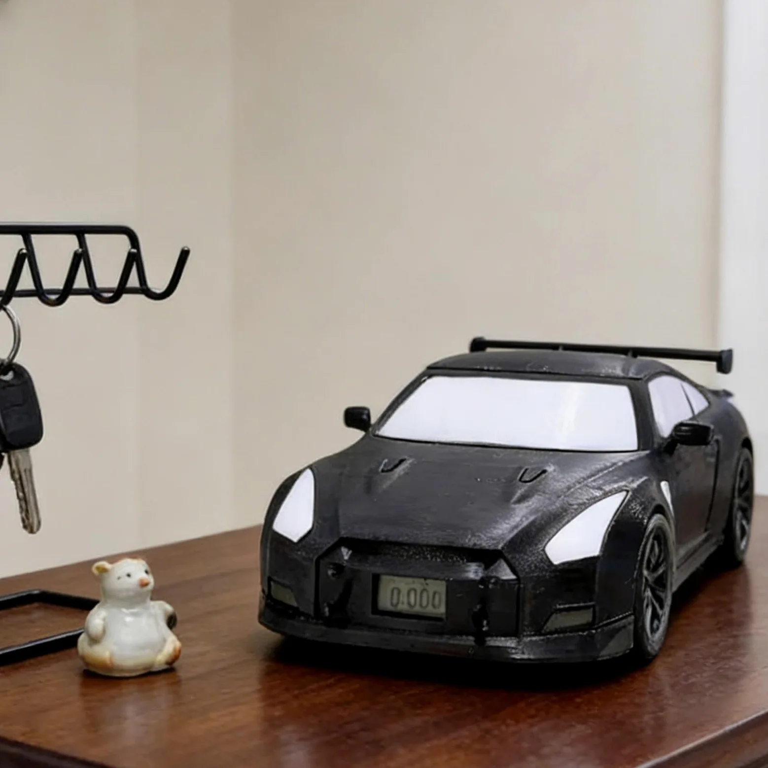Milageto Reloj Despertador Deportivo en Versión Coche Competición con Alarma Programable Y Pantalla Clara Ensamblado en PP Estable Y Seguro Adecuado para Decor, Negro