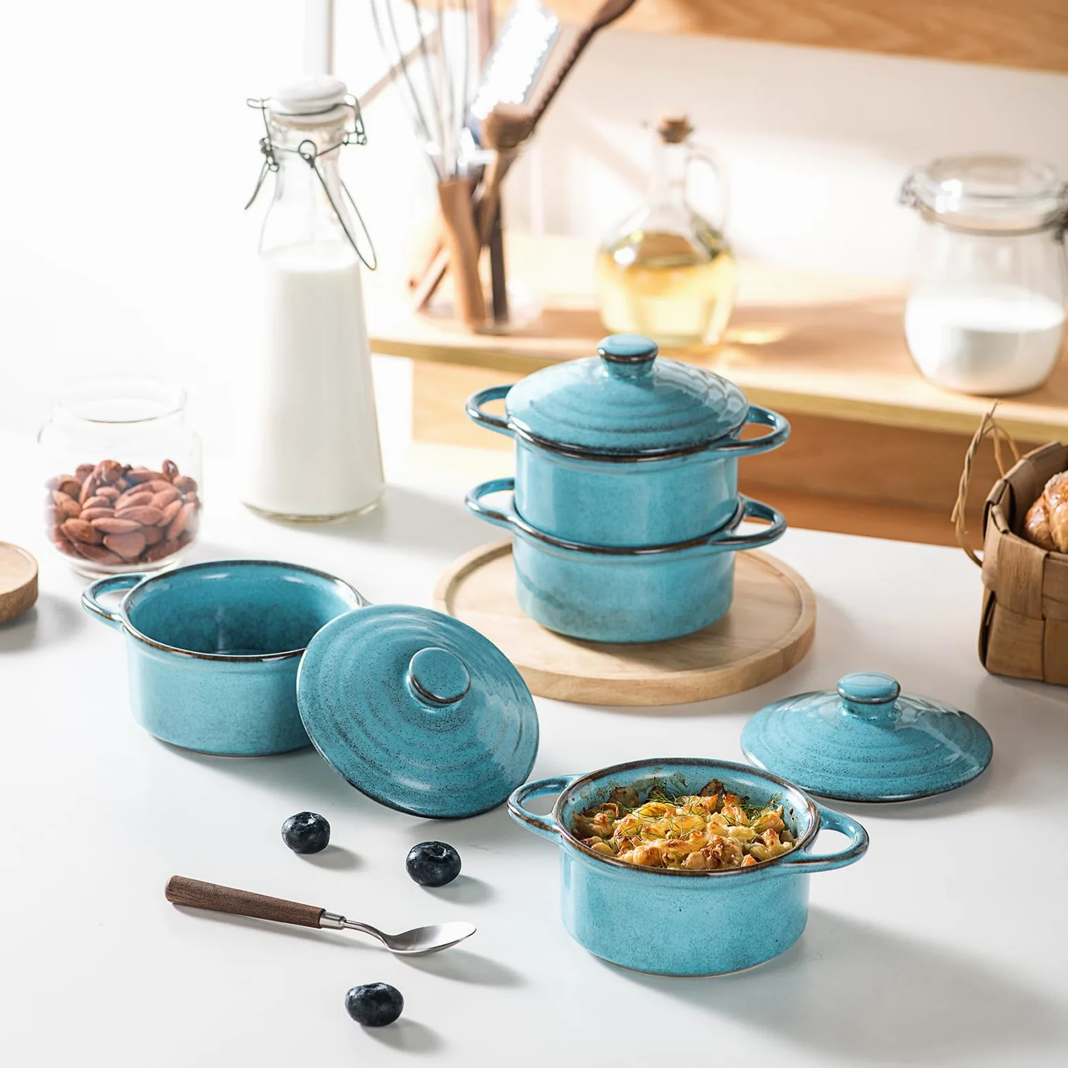 HENXFEN LEAD Cazuela de cerámica, 350 ml, mini ramequines de soufflé de cocottes con tapas y asas, juego de 4 moldes pequeños para hornear, azul reactivo