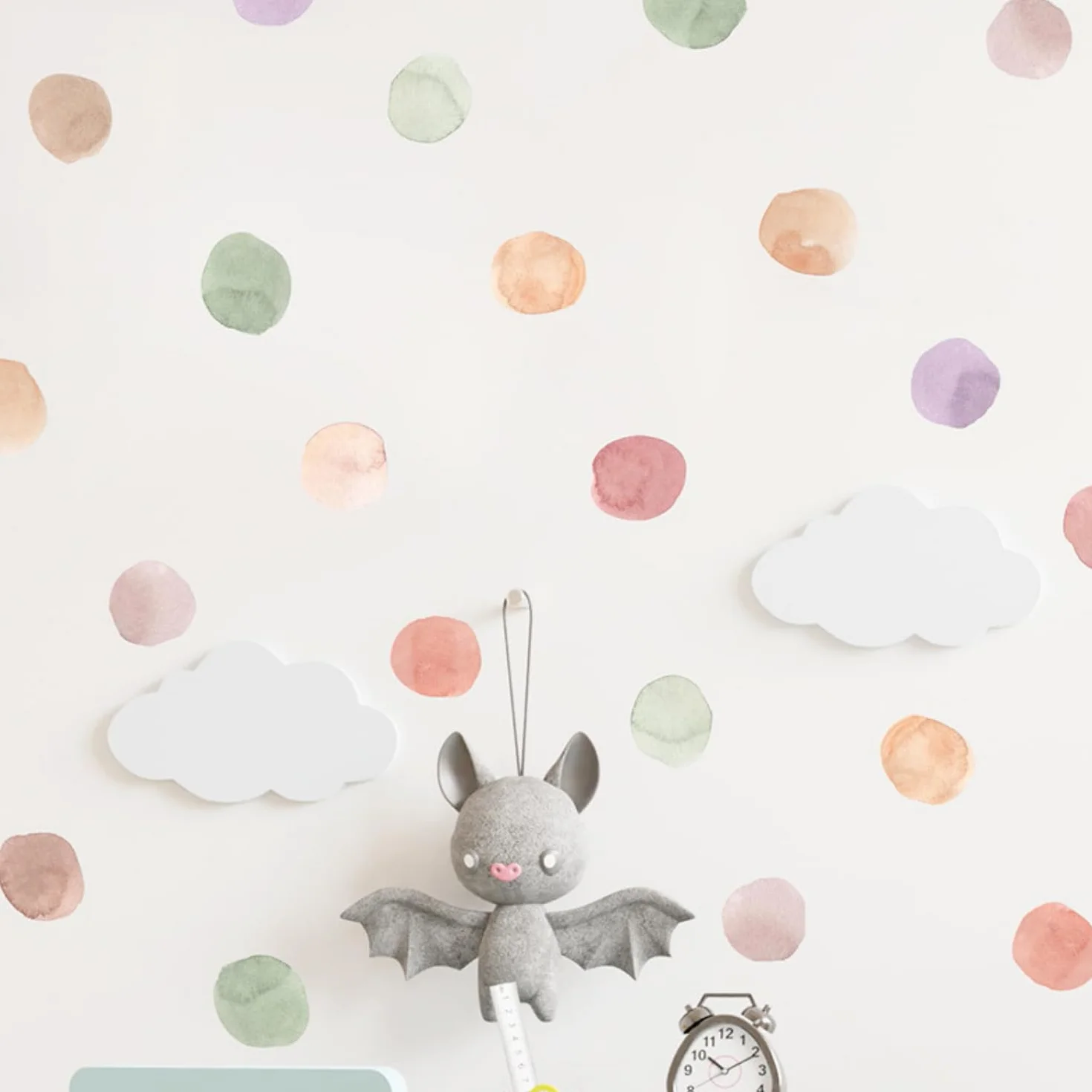 Pegatinas Infantiles Decorativas de Vinilo Adhesivo para Pared - Set de 72 Lunares Acuarela Multicolor para Habitación de Bebé
