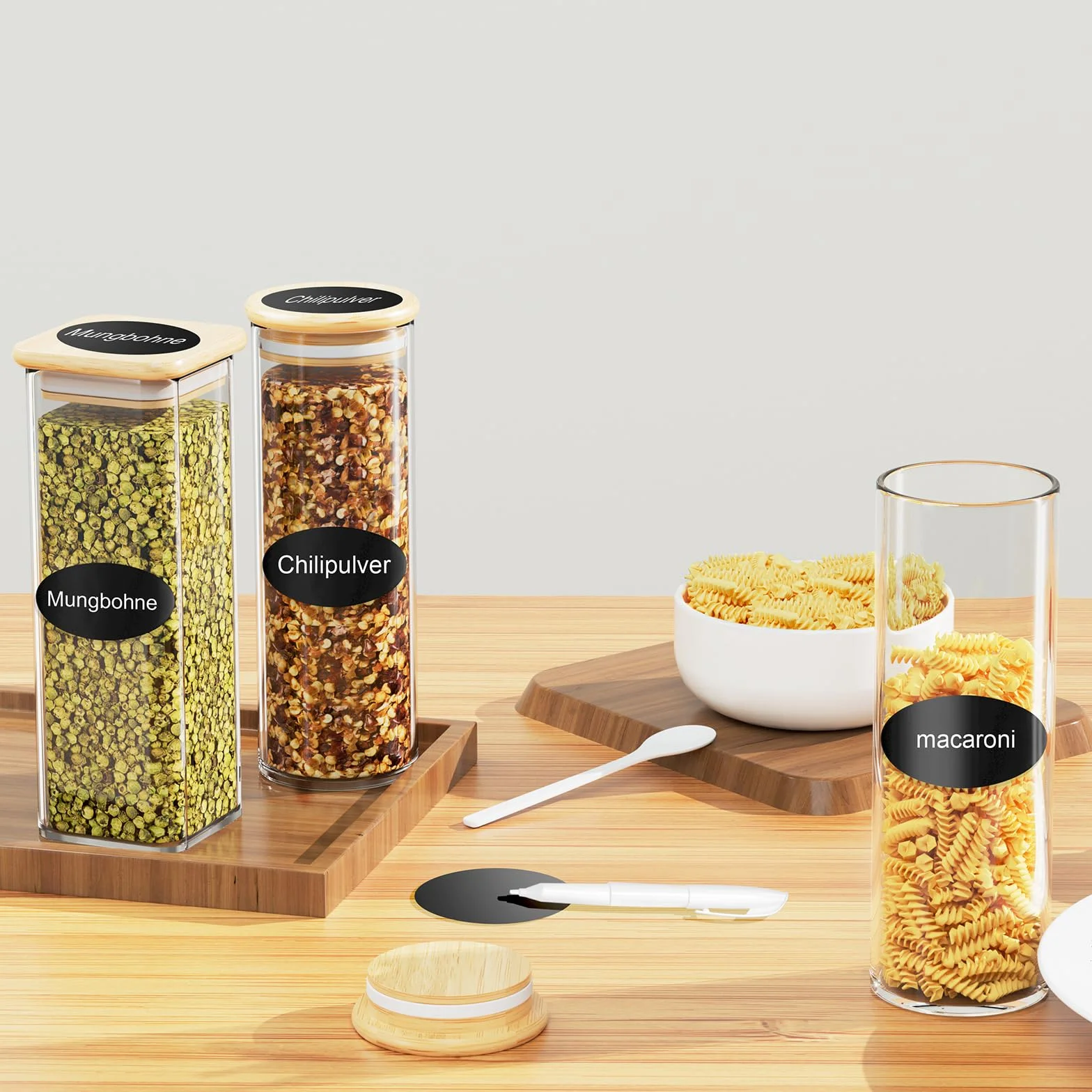 FINEW Juego de tarros de especias rectangulares, 12 x 500 ml, tarros de cristal de alta calidad con tapa de bambú, apilables, herméticos, para guardar especias, pequeños tarros con tapa y etiquetas