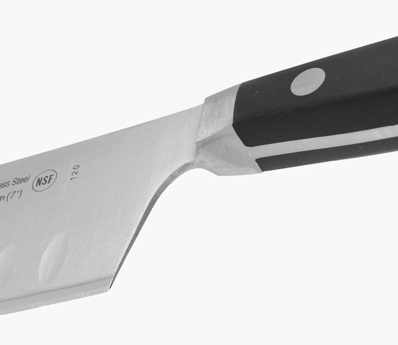 Arcos Cuchillo Santoku Acero Inoxidable Nitrum y Hoja 190 mm. Mango ergonómico polioximetileno POM. Diseño clásico y acabado redondeado gran belleza yolidez. Serie Opera. Color negro.