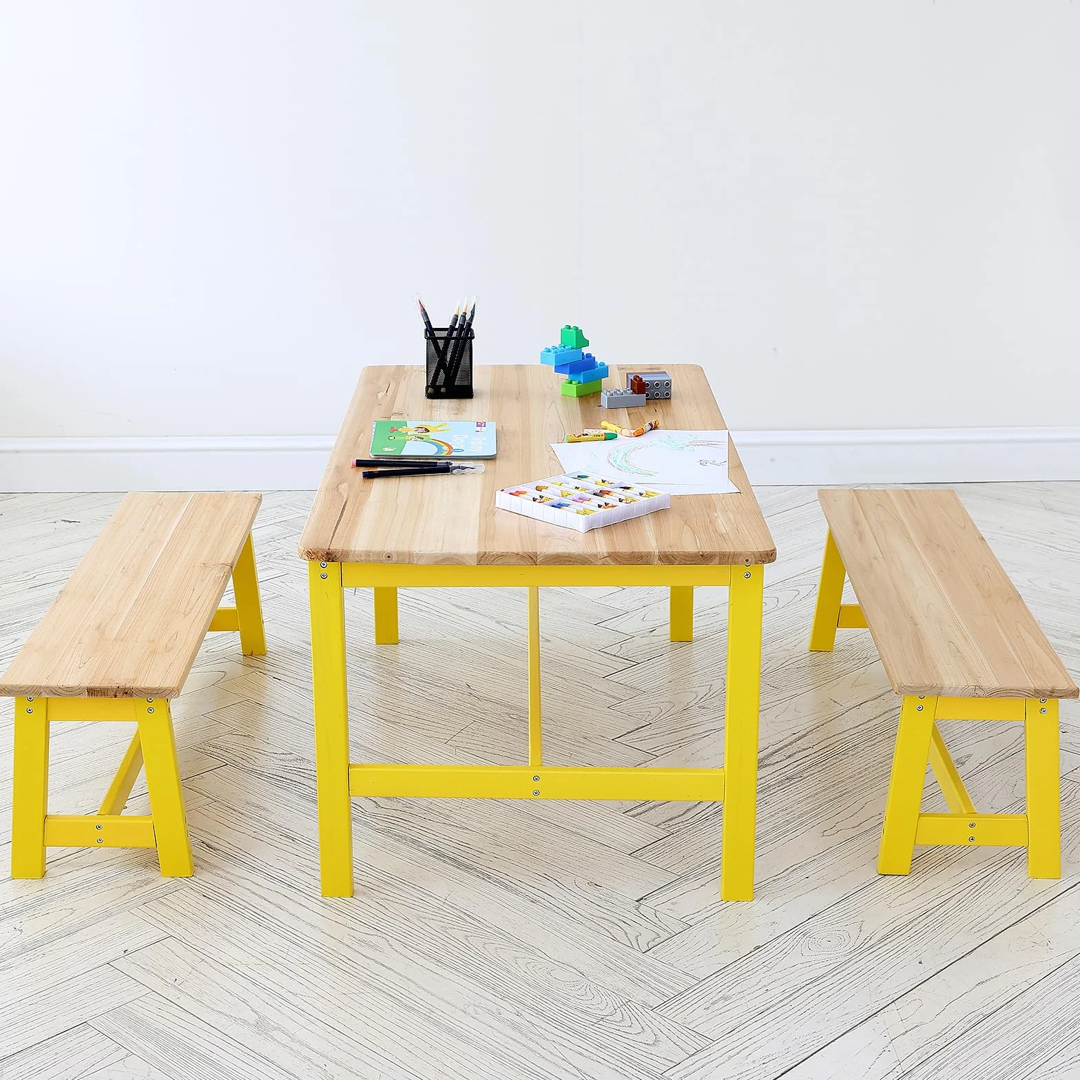 VEVOR 1 Mesa Infantil con 2 Bancos 1067x575x482 mm y 915x235x280 mm Conjunto de Muebles Infantiles Bandeja Fácil de Limpiar para Estudiar Comer Jugar Leer Guardería Dormitorio Infantil de 2 a 8 Años