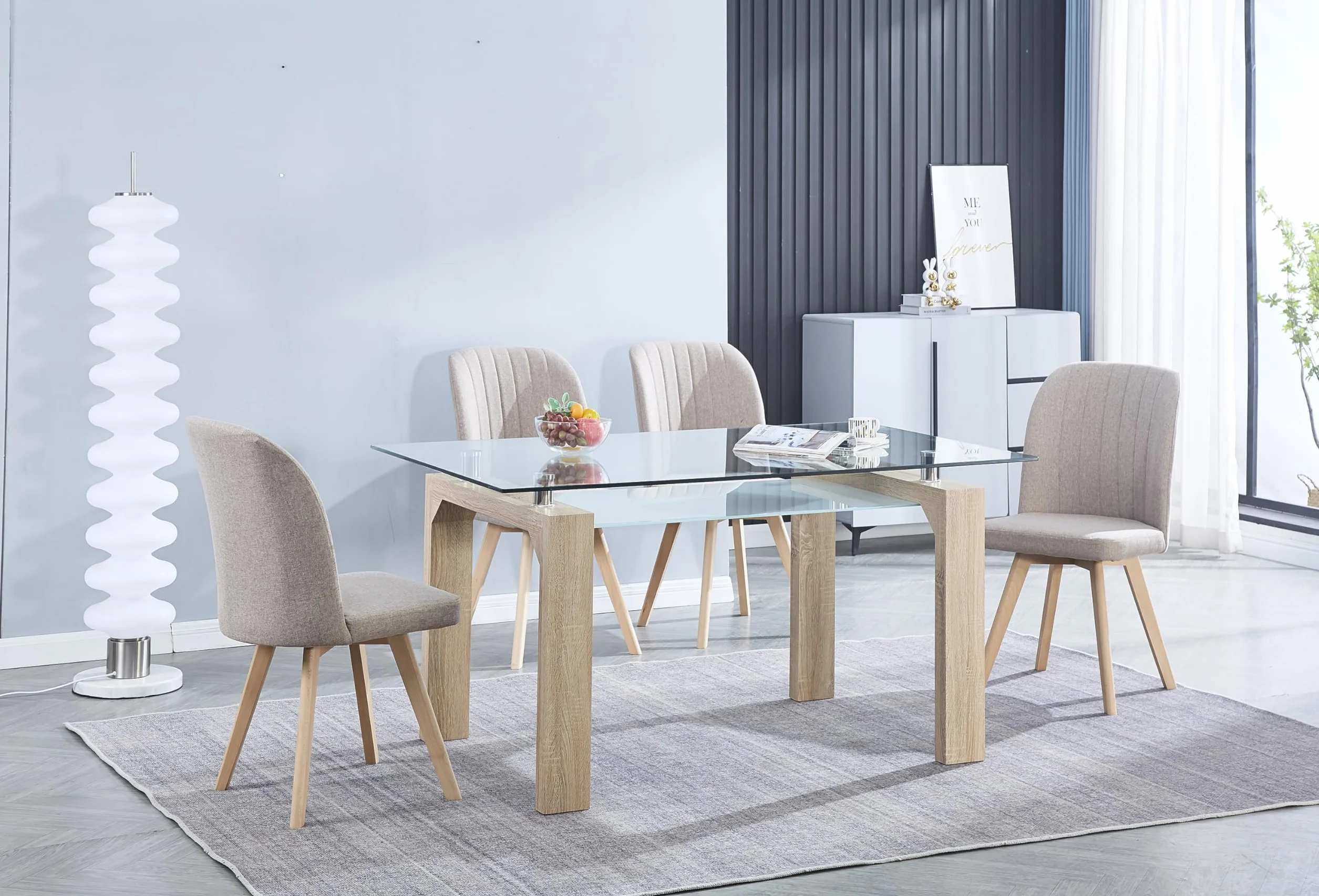 M1C - Pack 4 Sillas Xara, Sillas de Comedor Estilo Moderno, Ergonómicas, Asiento y Respaldo Tapizados, Patas en Madera de Pino (Beige)