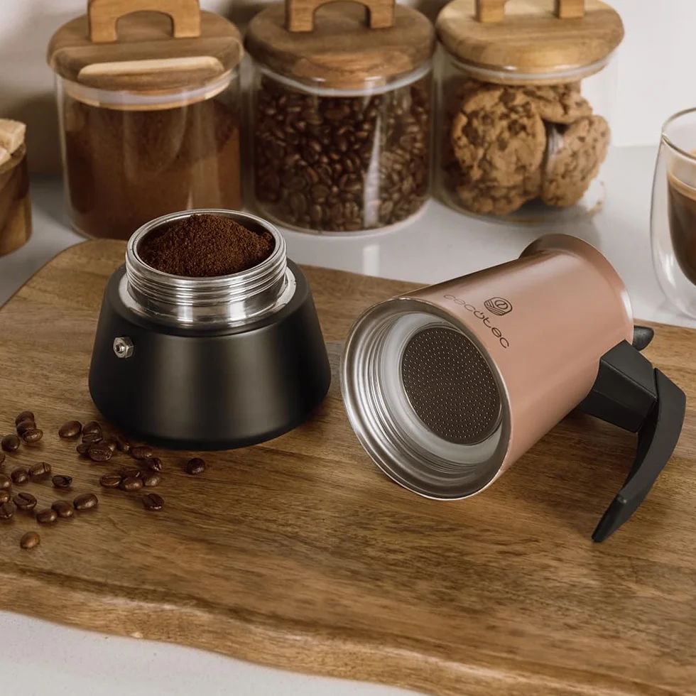 Cecotec Cafetera Italiana Piccolina 900 Green. 450ml, 10 Tazas de Café, Acero Inoxidable, Apta Todas Superficies, Filtro Premium, Válvula Seguridad, Mango Termorresistente, Diseño Elegante